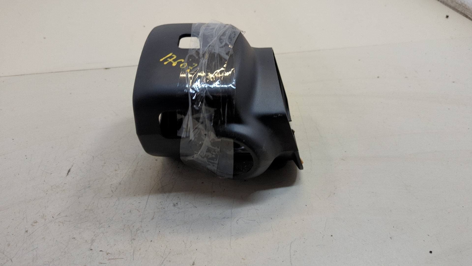 Кожух рулевой колонки