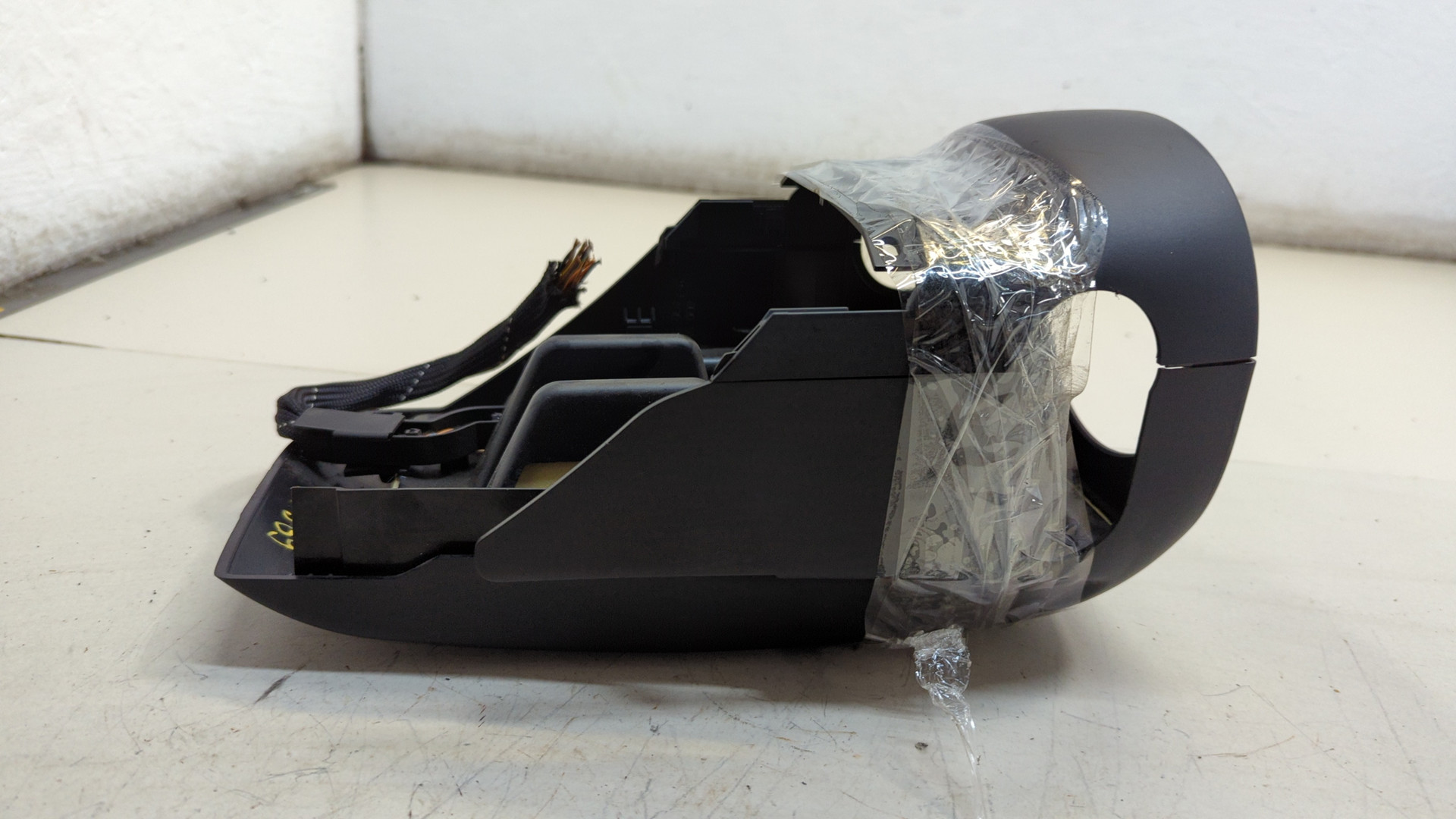 Кожух рулевой колонки