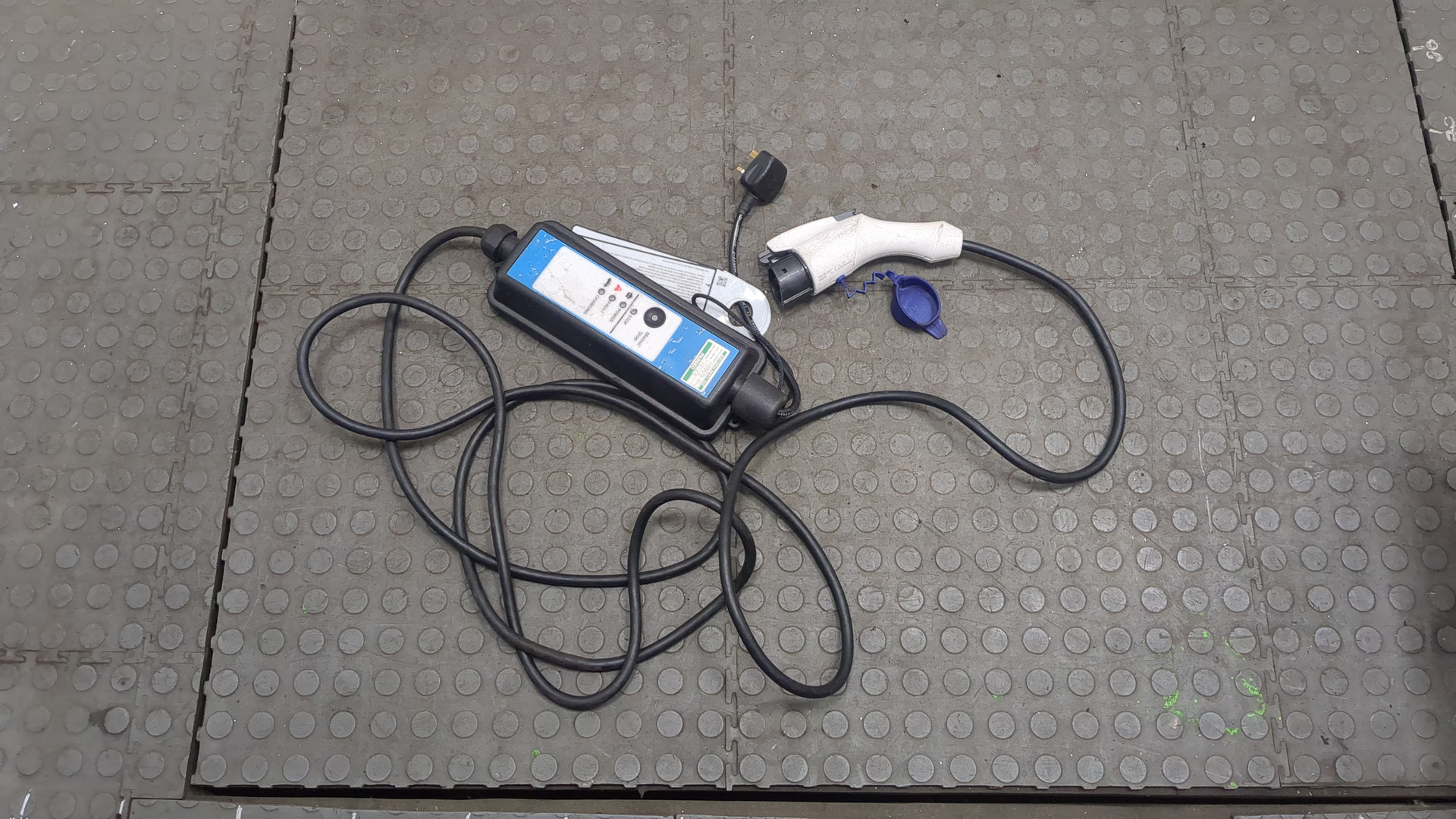 Зарядное устройство (кабель зарядный)