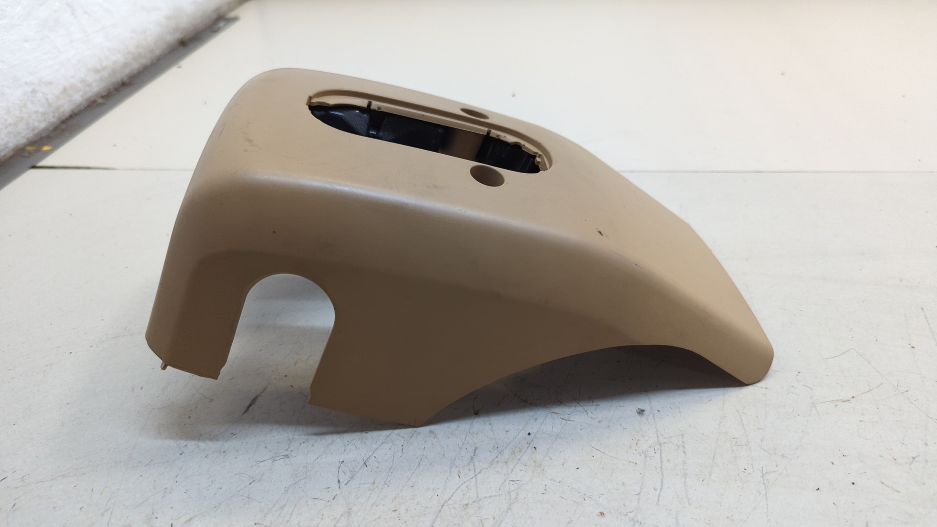 Кожух рулевой колонки