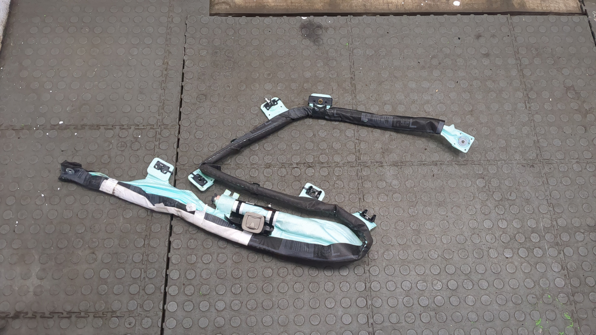 Подушка безопасности боковая (шторка)