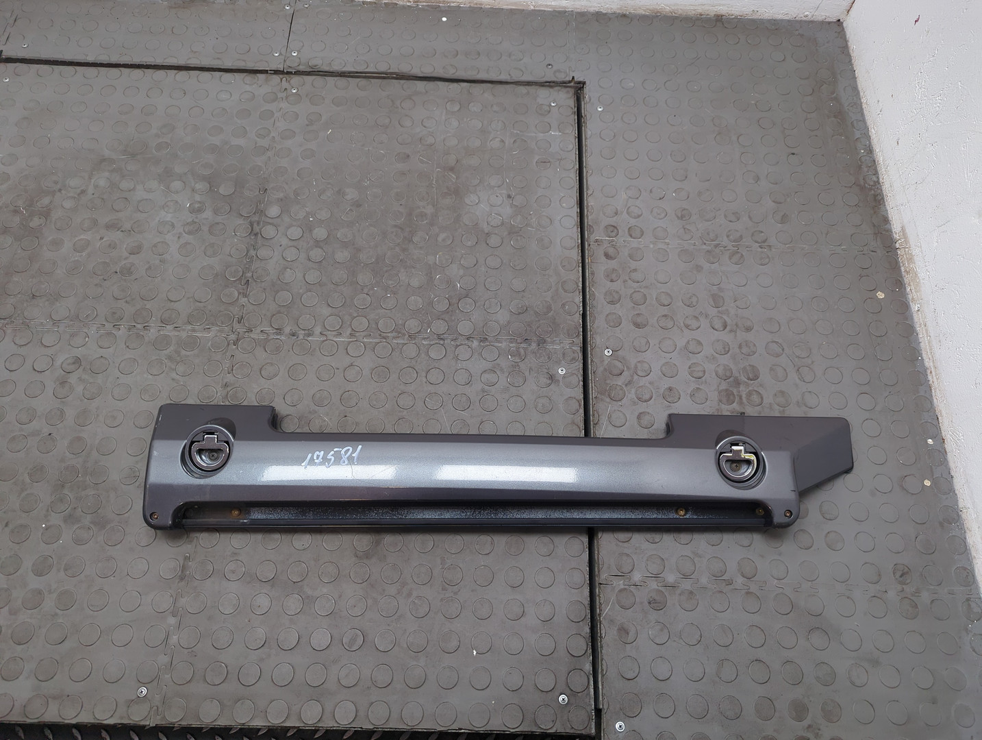 Рейлинг (релинг) правый (планка на крышу)