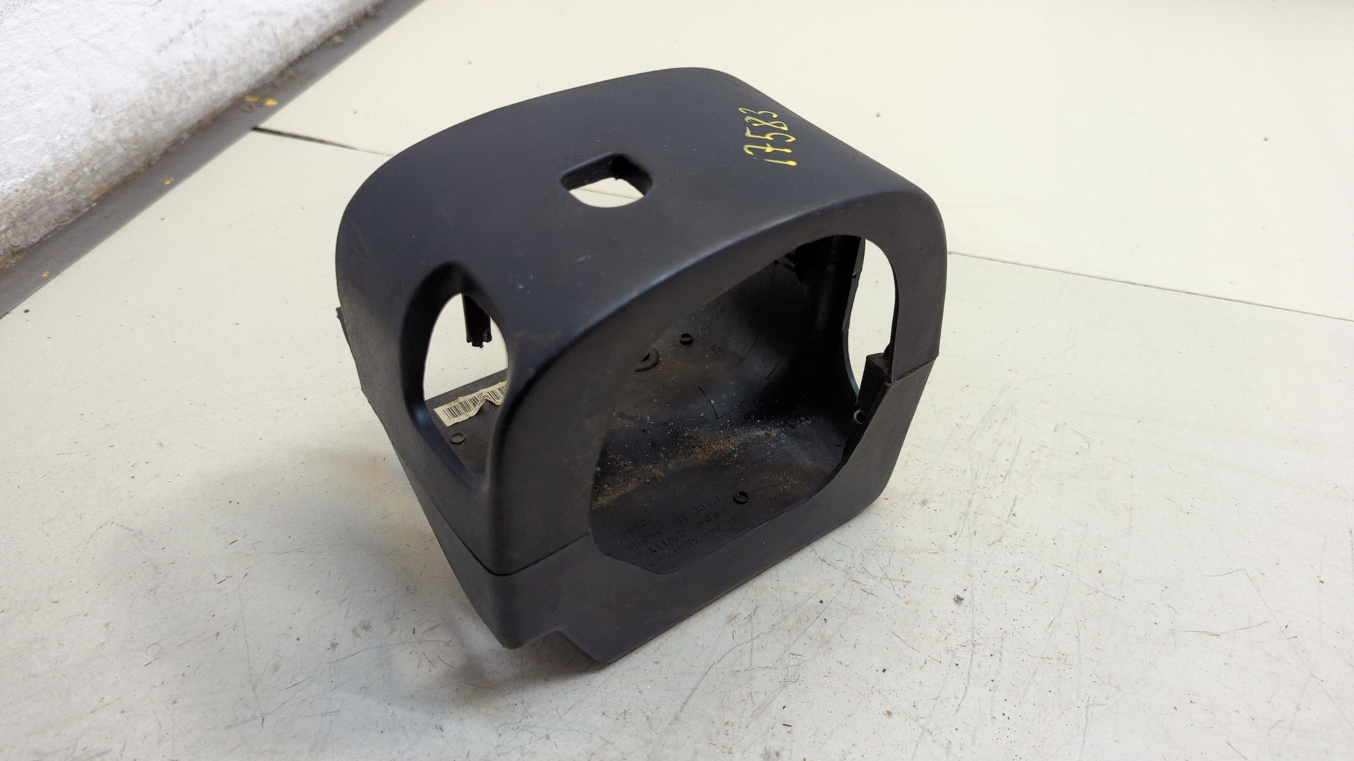 Кожух рулевой колонки