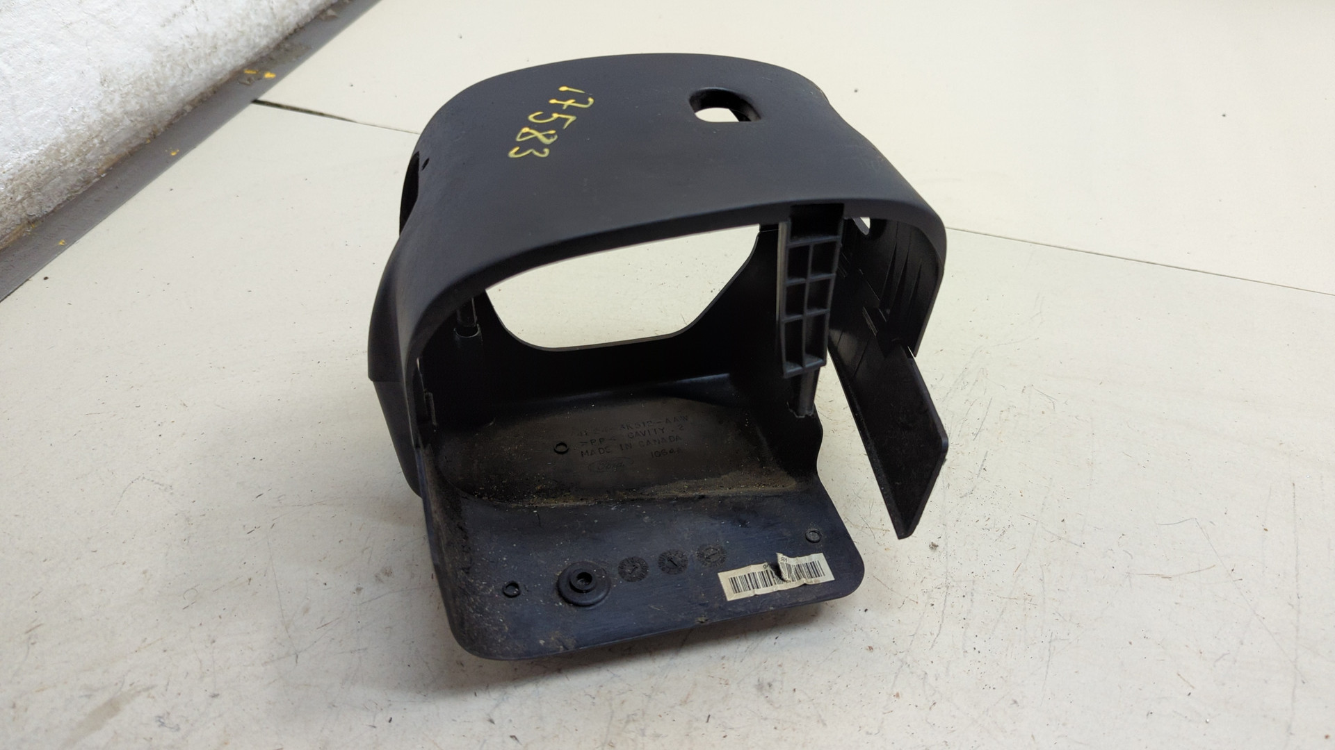 Кожух рулевой колонки