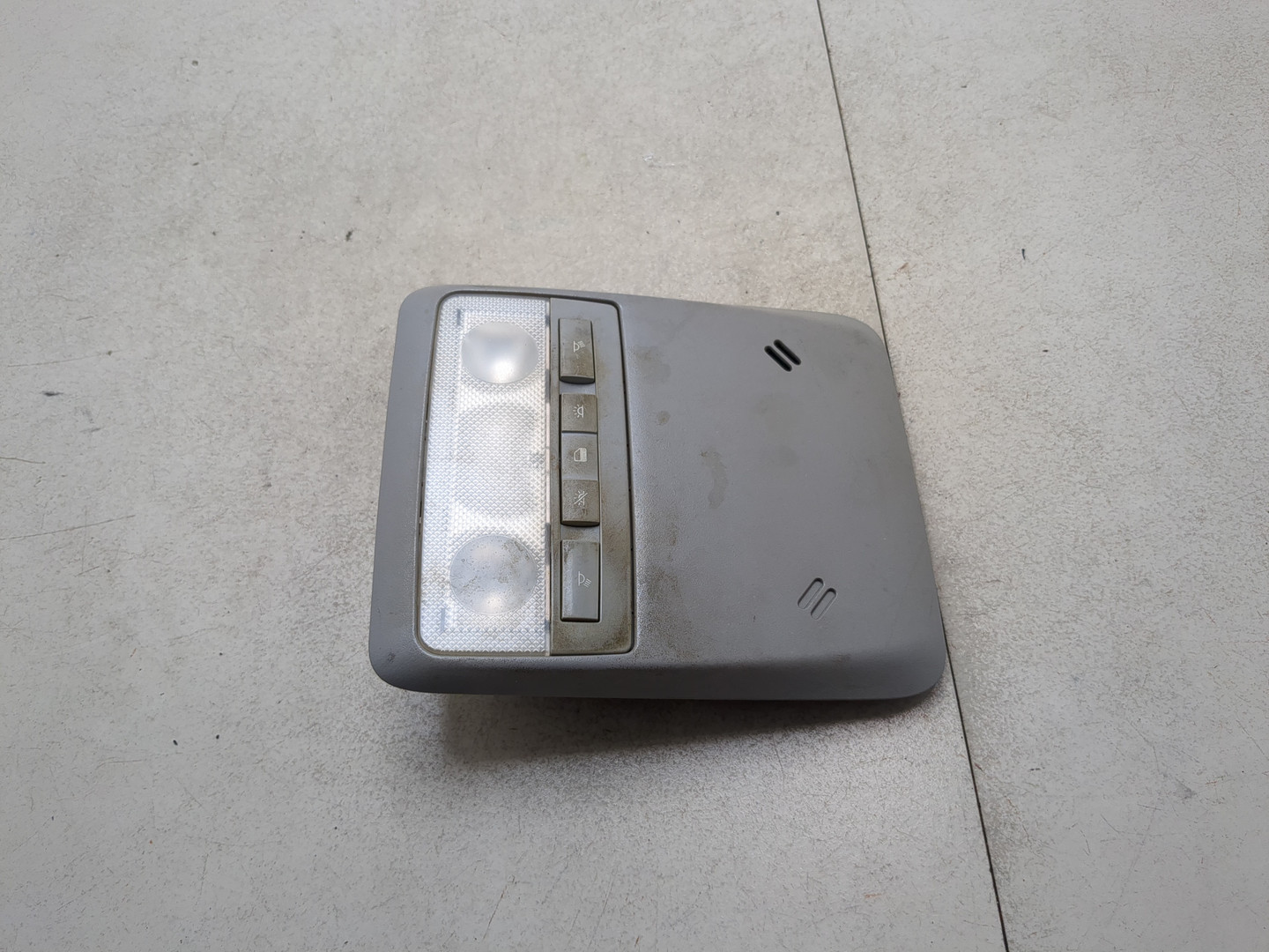 Плафон салонный