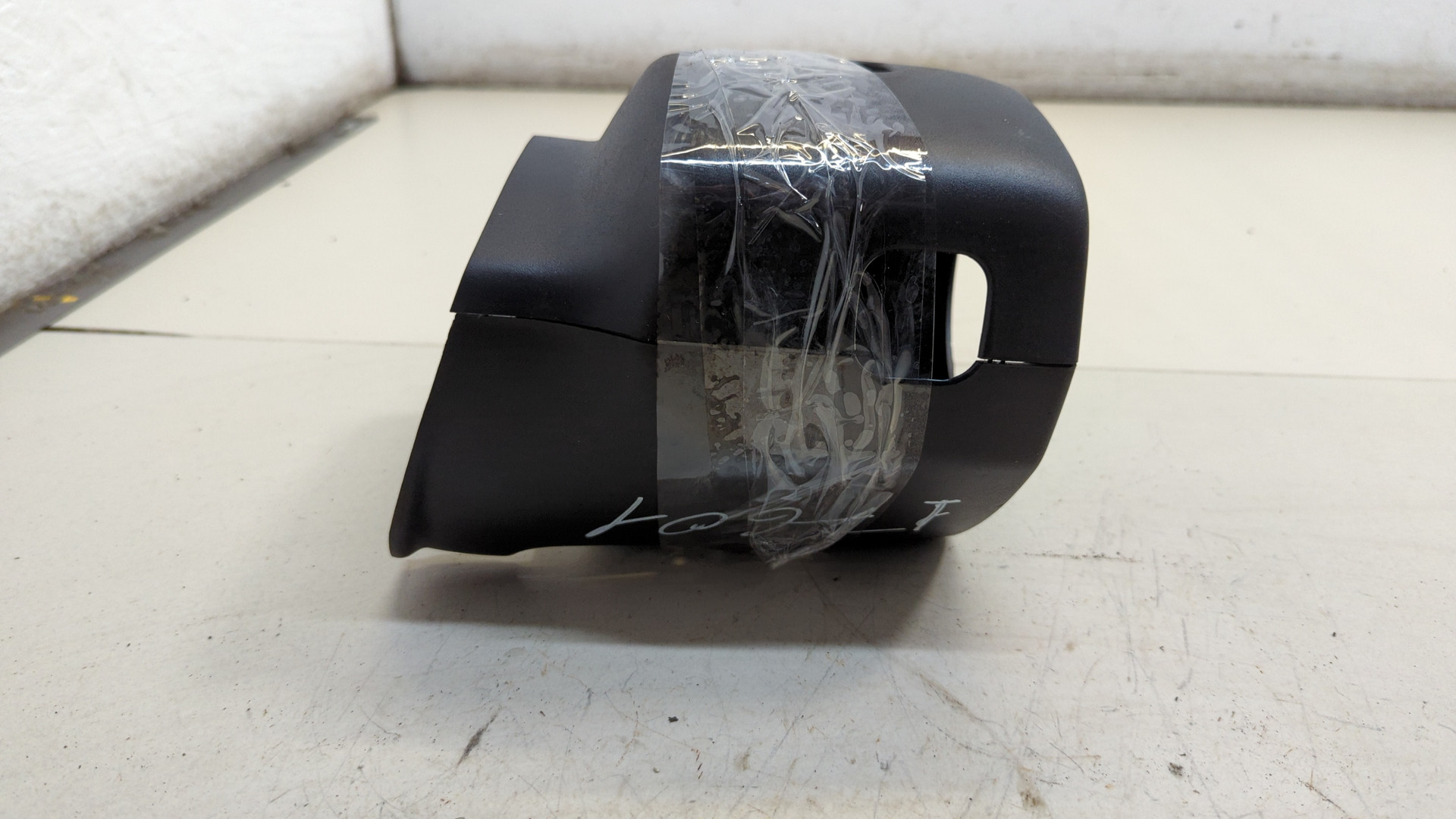 Кожух рулевой колонки