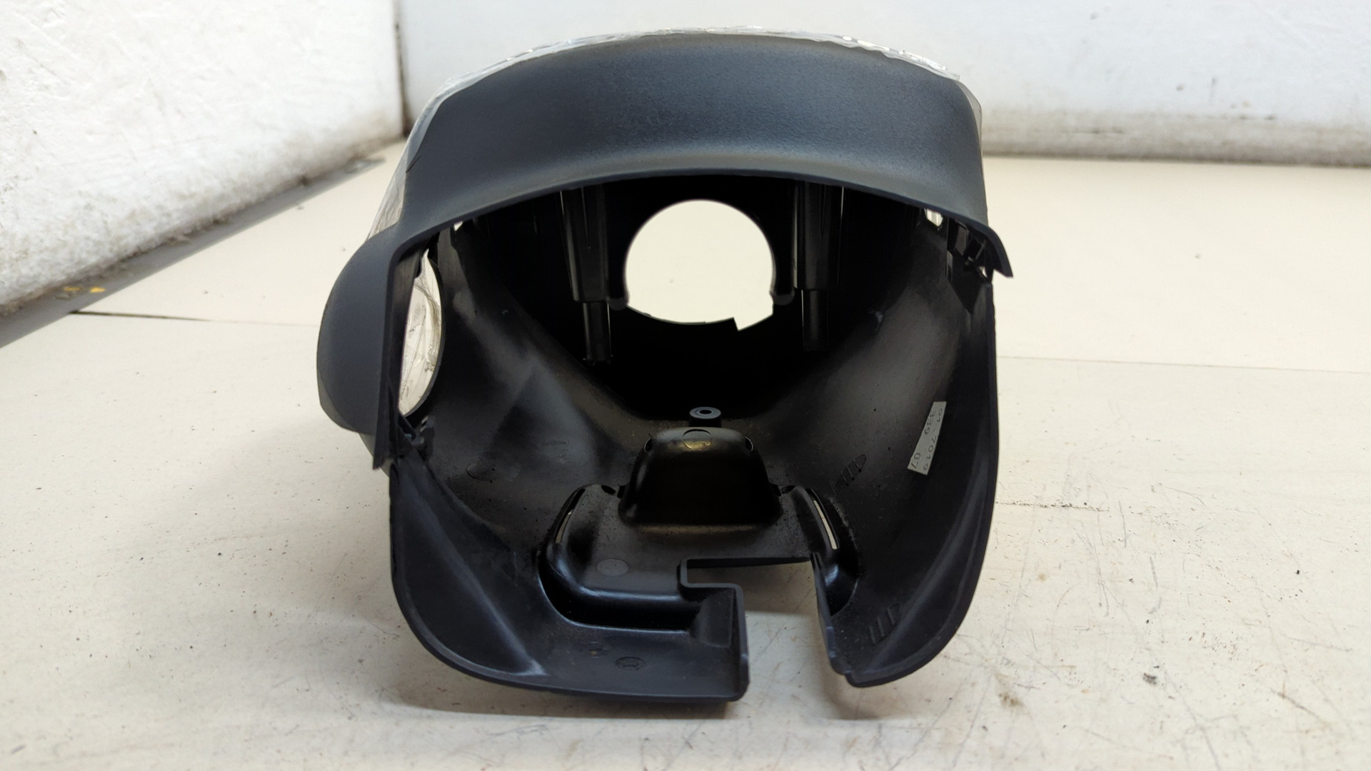 Кожух рулевой колонки