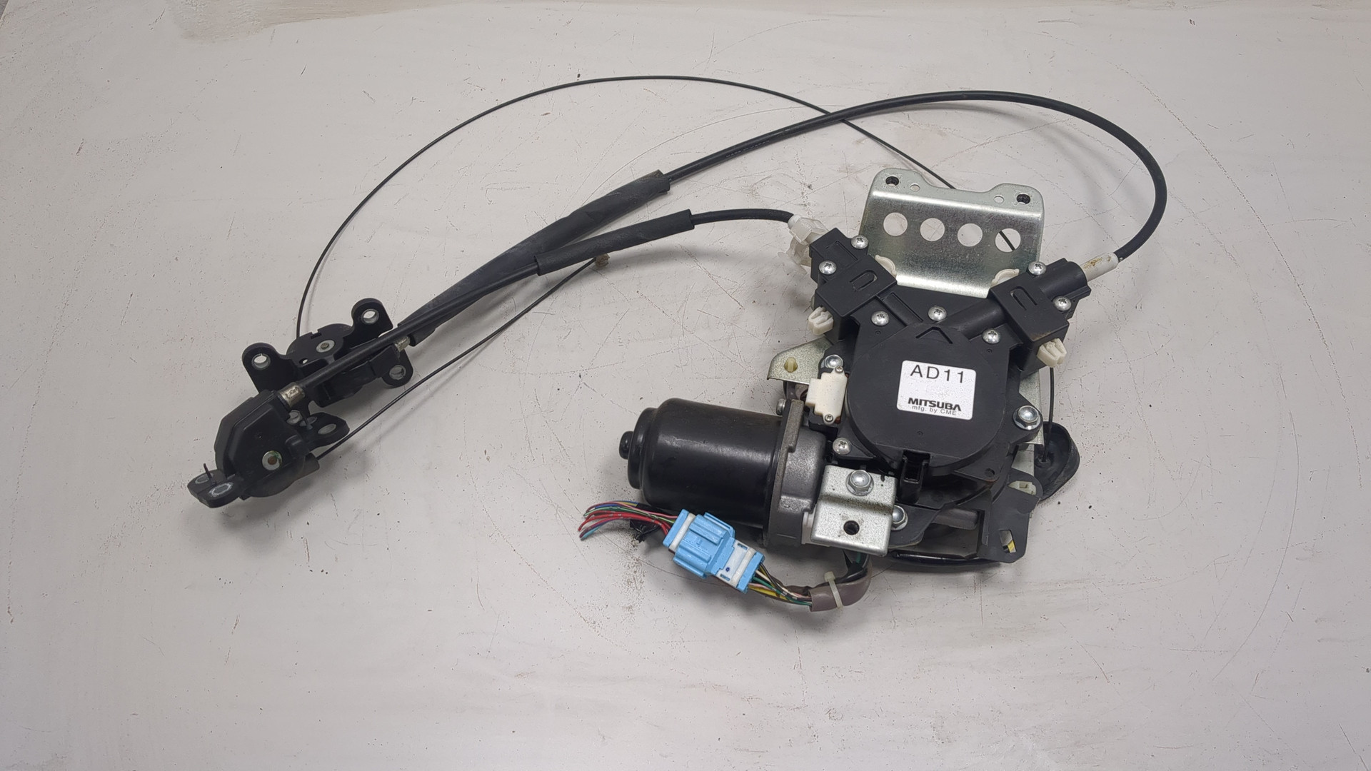 Механизм замка двери