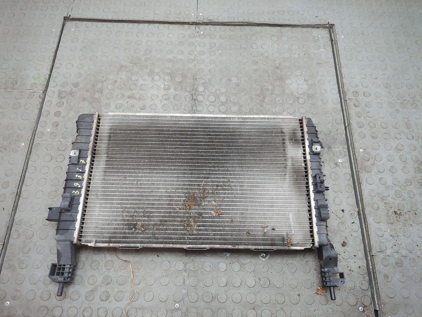 Радиатор охлаждения двигателя основной