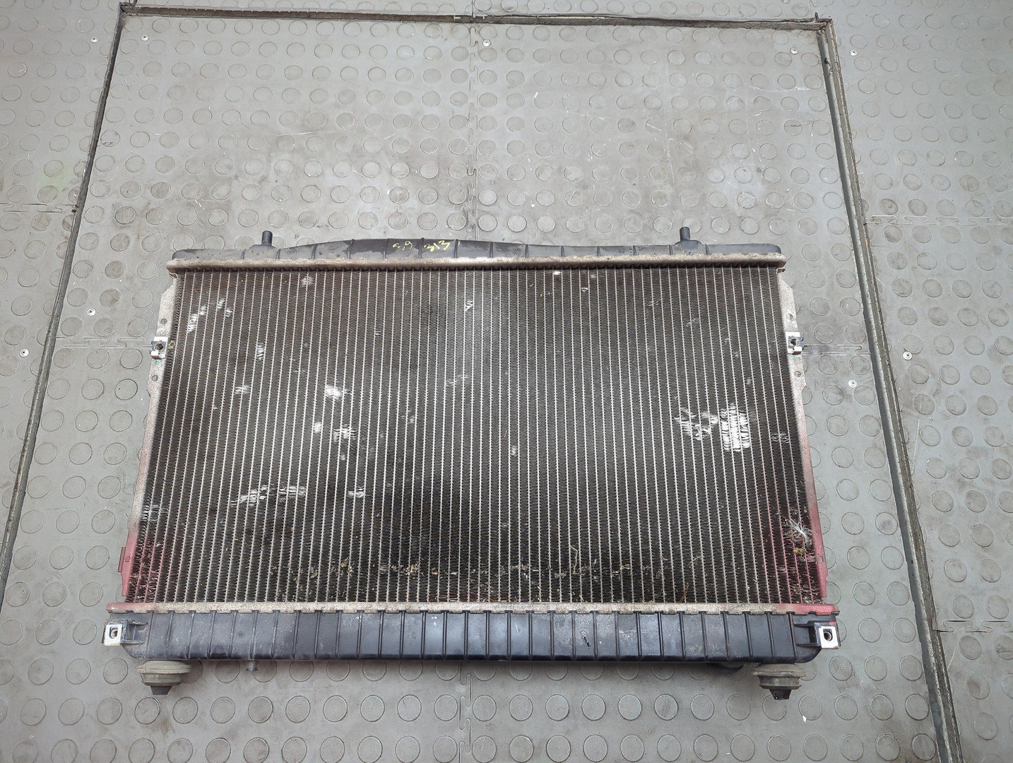 Радиатор охлаждения двигателя основной