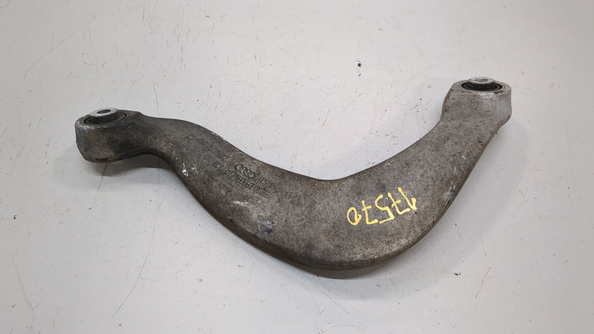 Рычаг задний правый