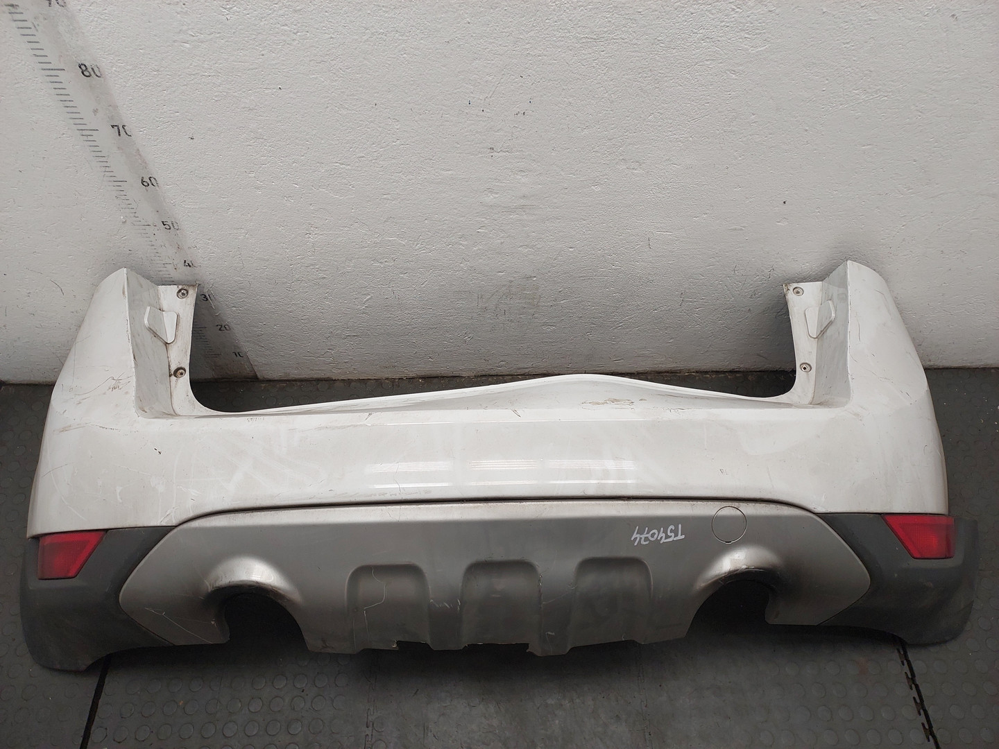 Бампер задний