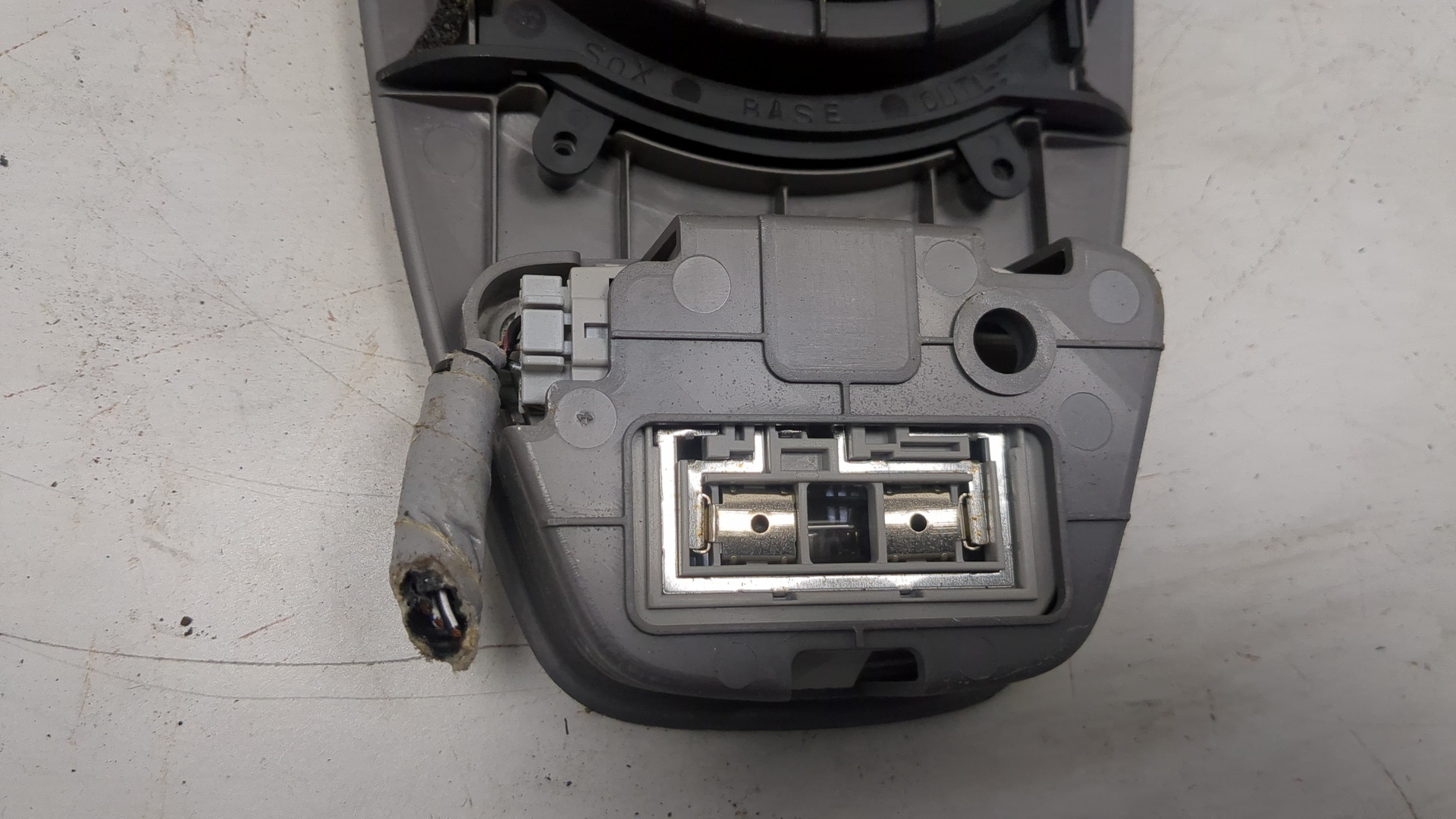 Плафон салонный