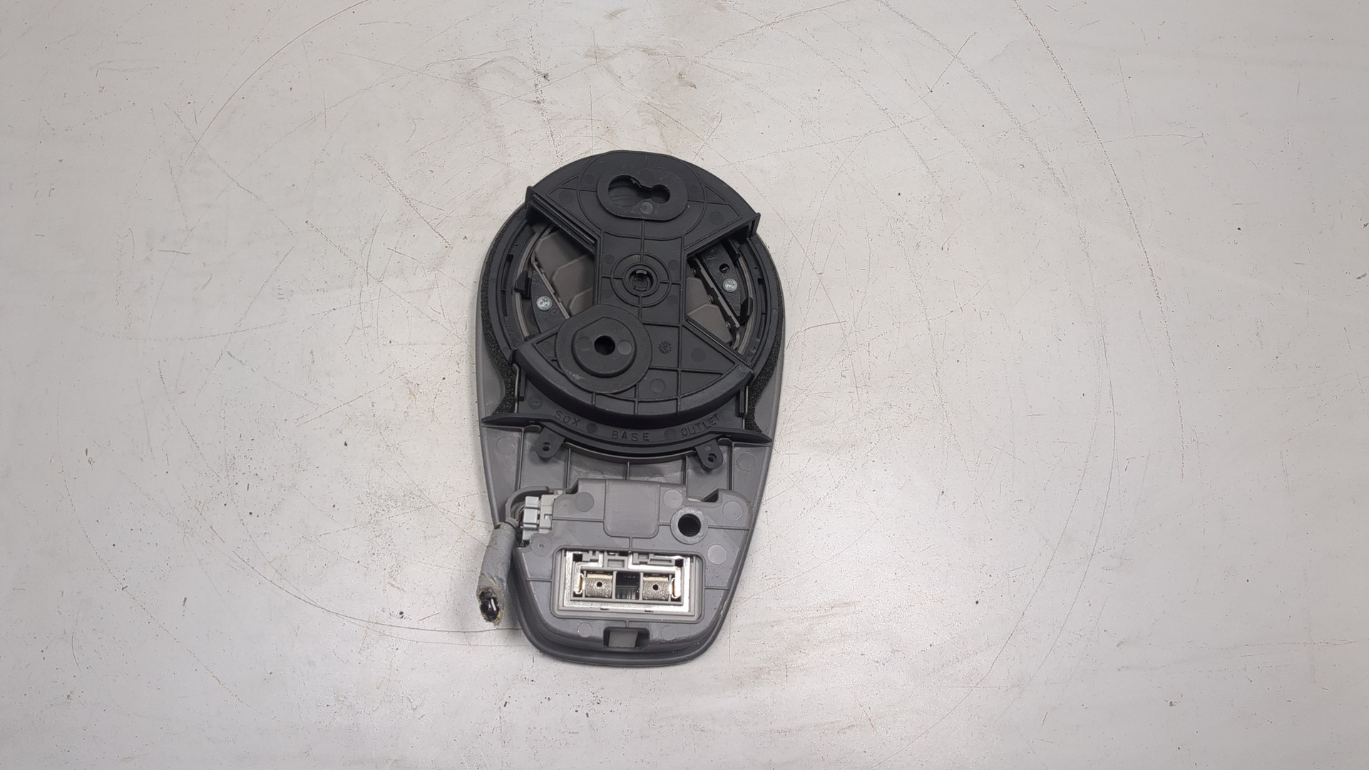 Плафон салонный