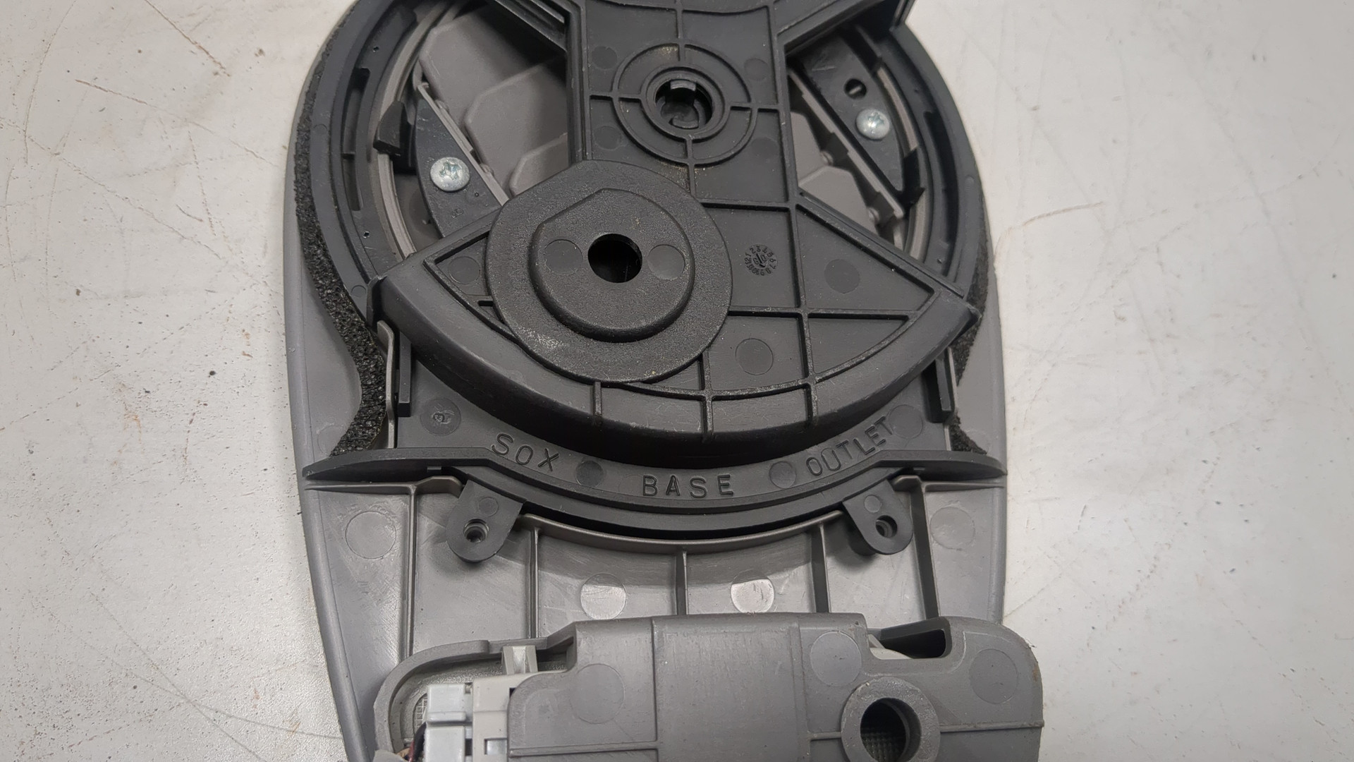 Плафон салонный