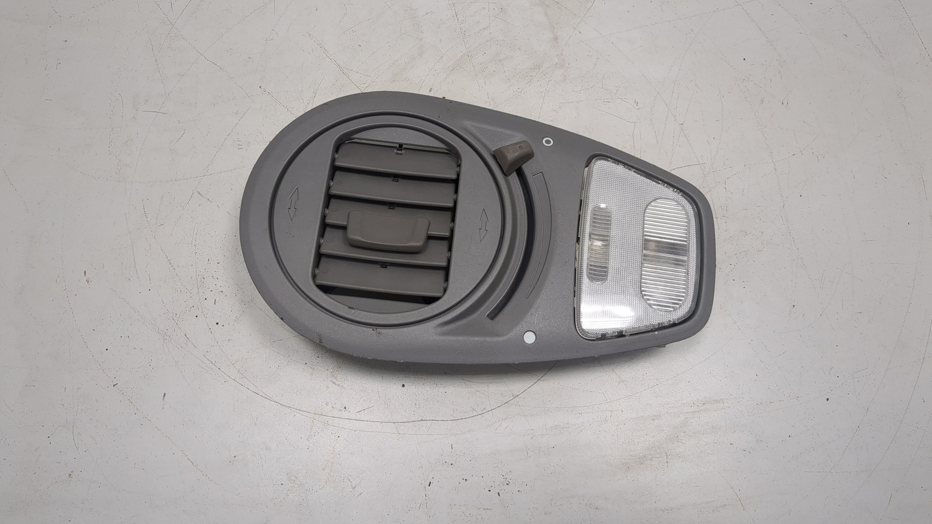 Плафон салонный