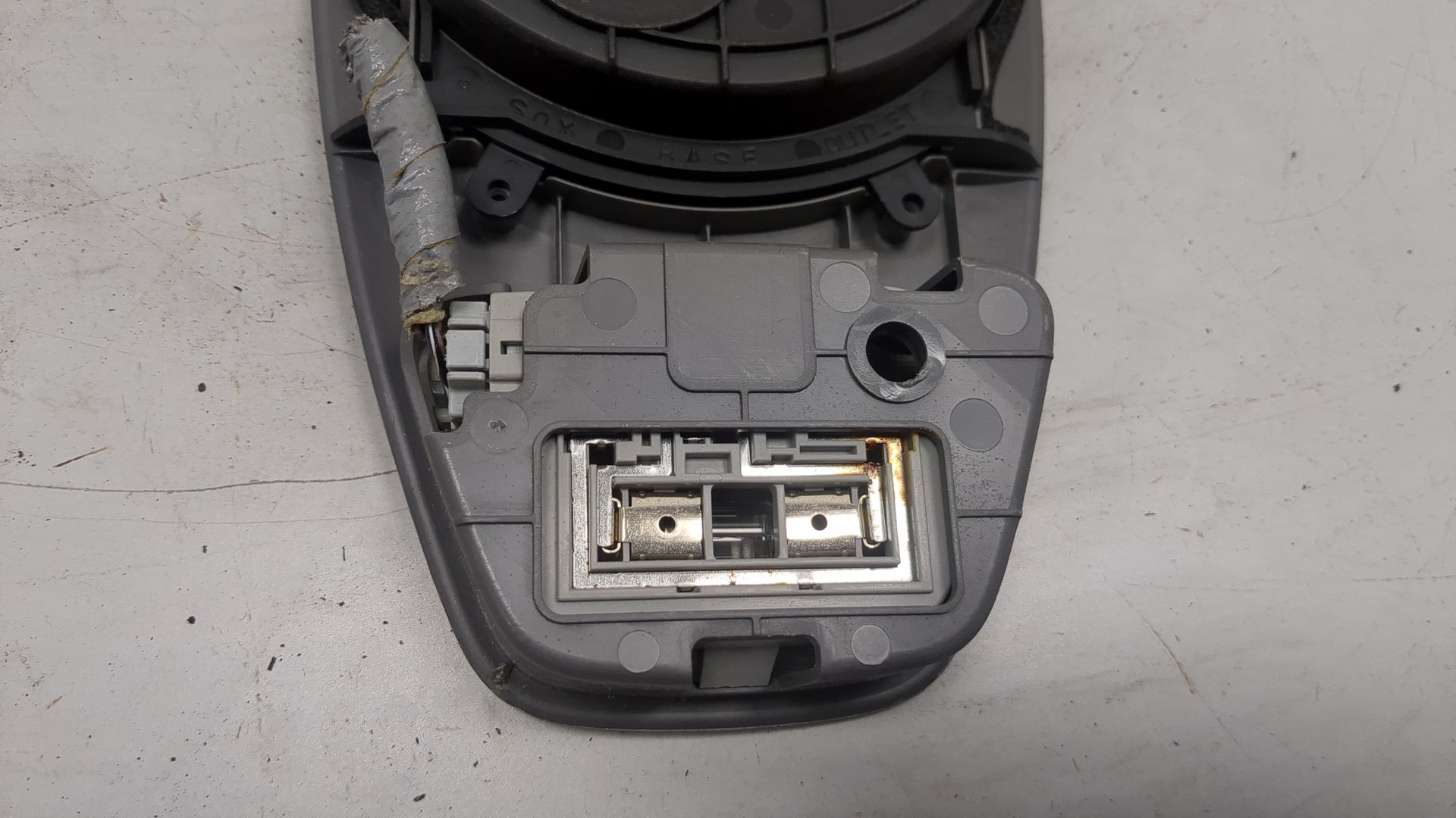 Плафон салонный