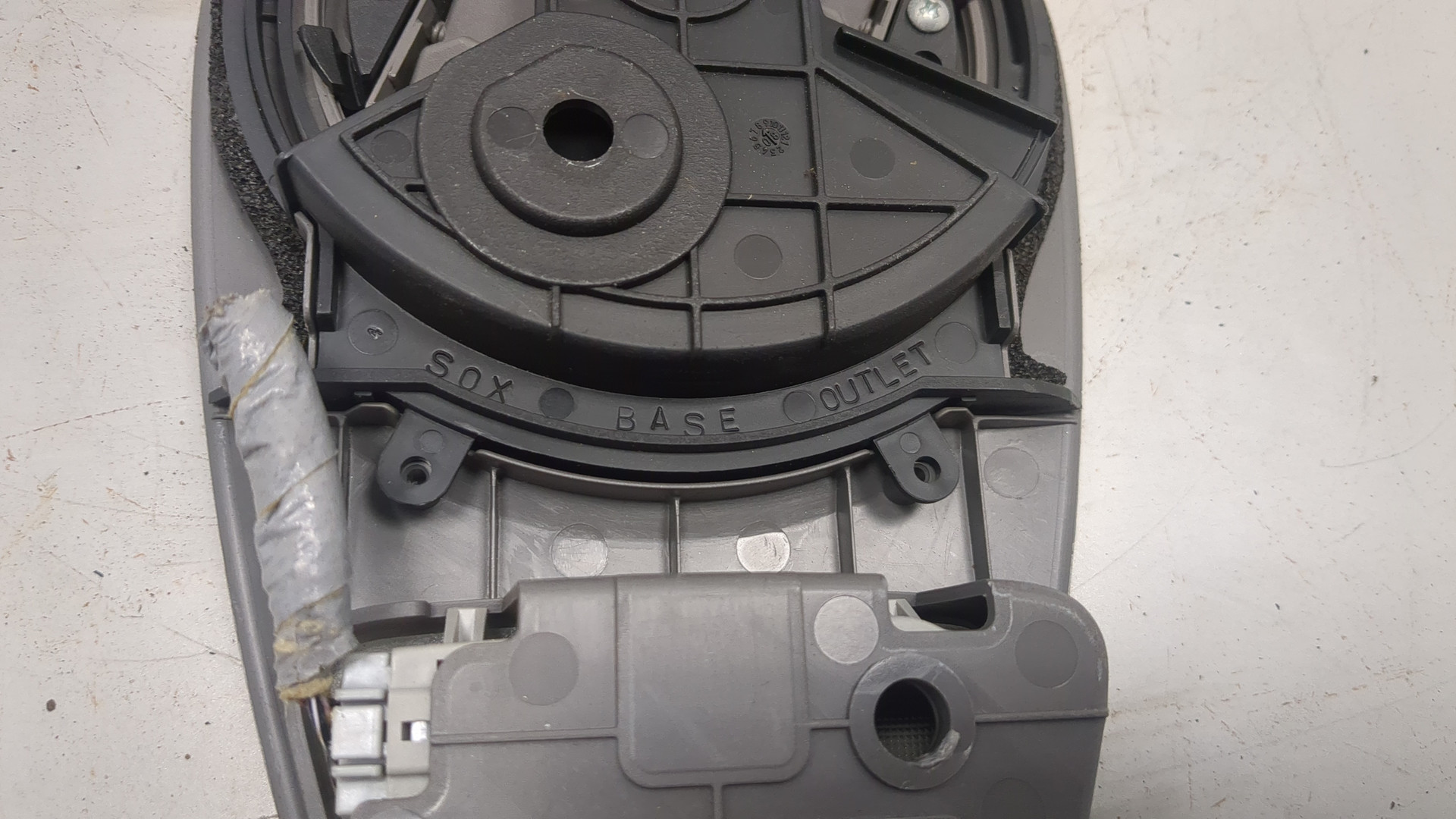 Плафон салонный