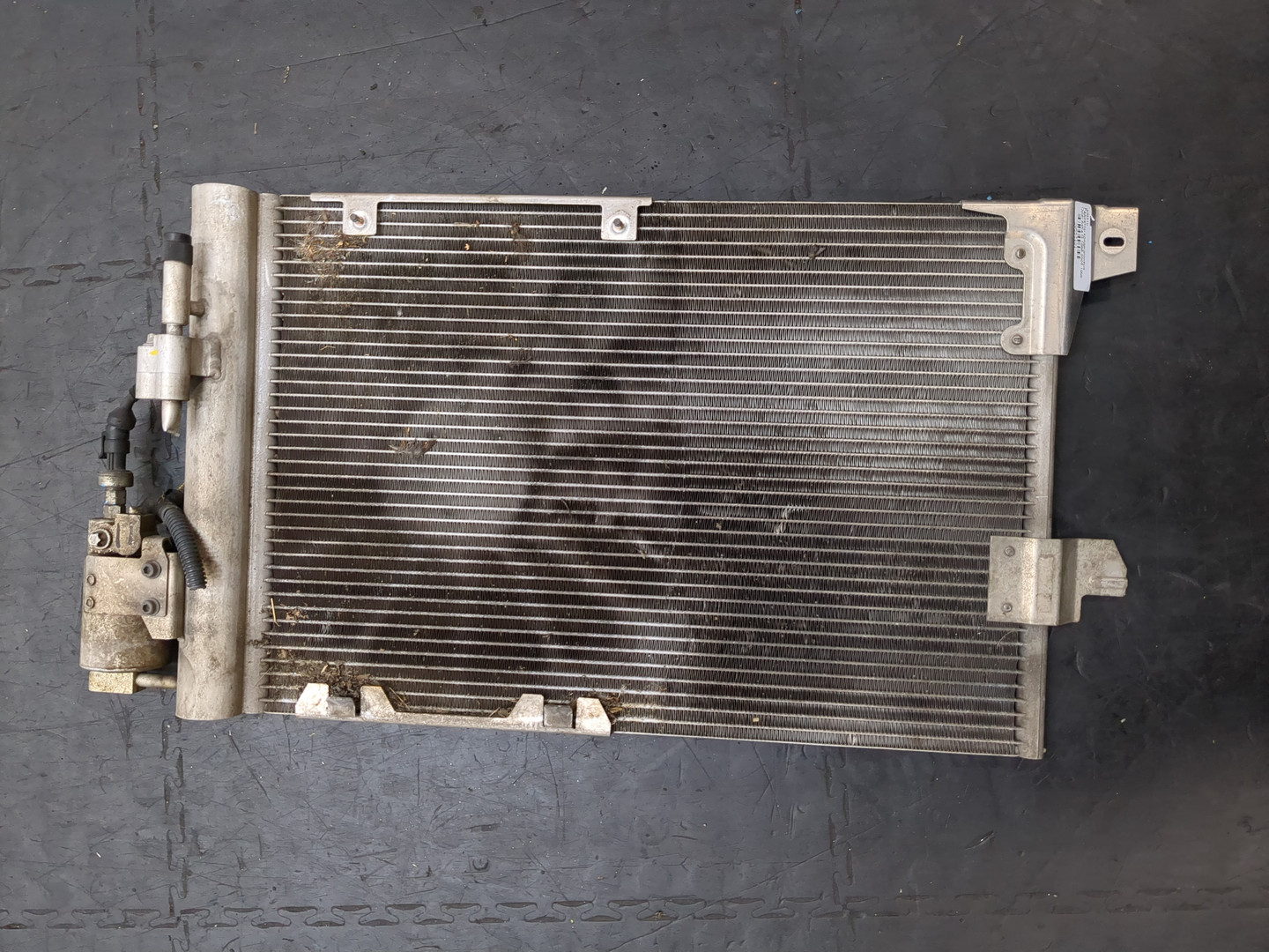Радиатор кондиционера / конденсер