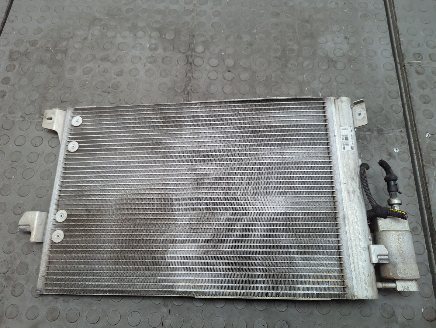 Радиатор кондиционера / конденсер