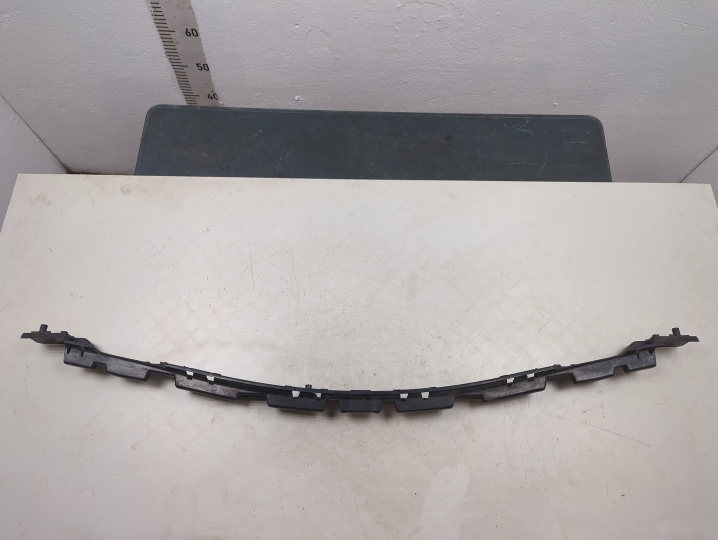 Кронштейн заднего бампера