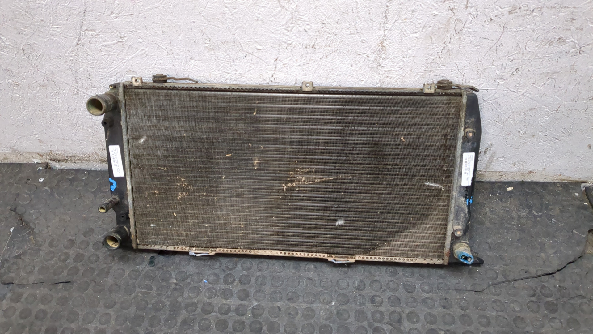 Радиатор охлаждения двигателя основной