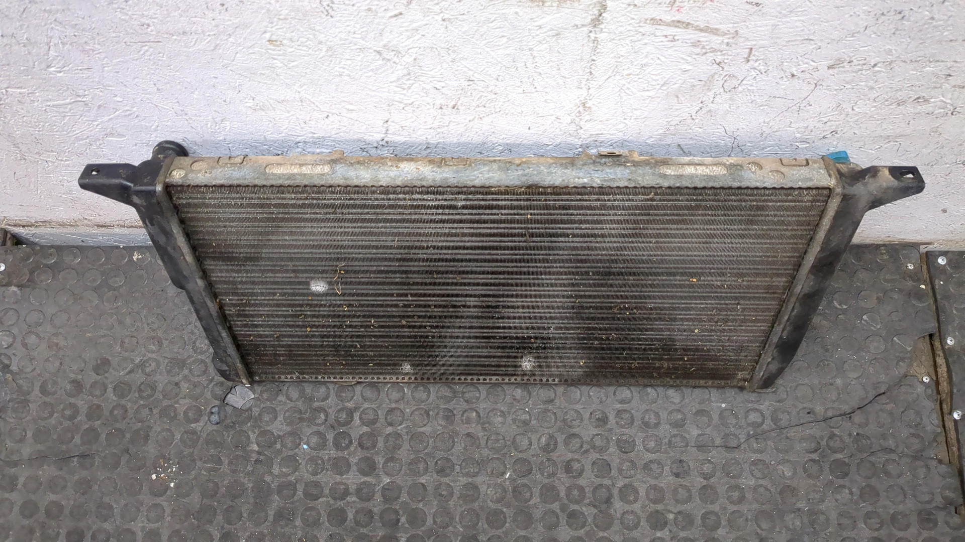 Радиатор охлаждения двигателя основной