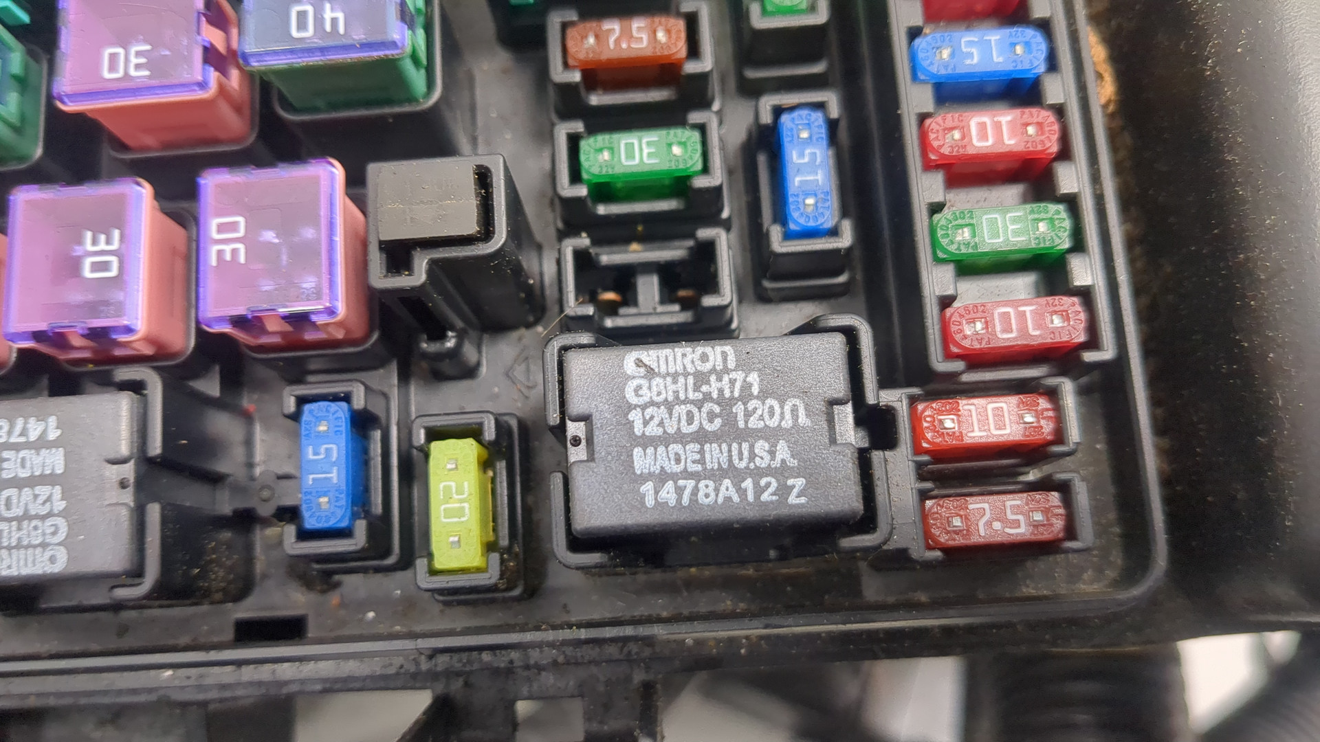 Блок предохранителей