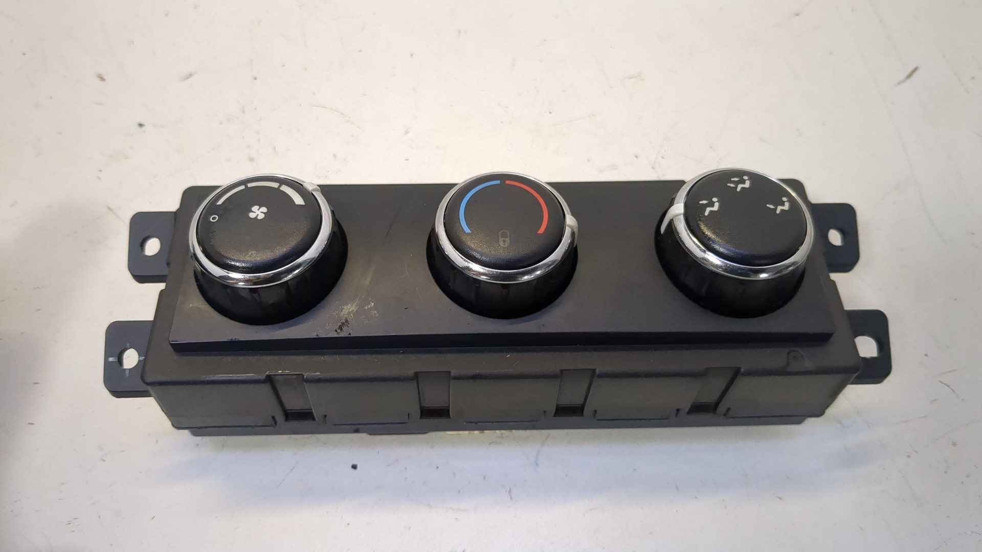 Переключатель отопителя