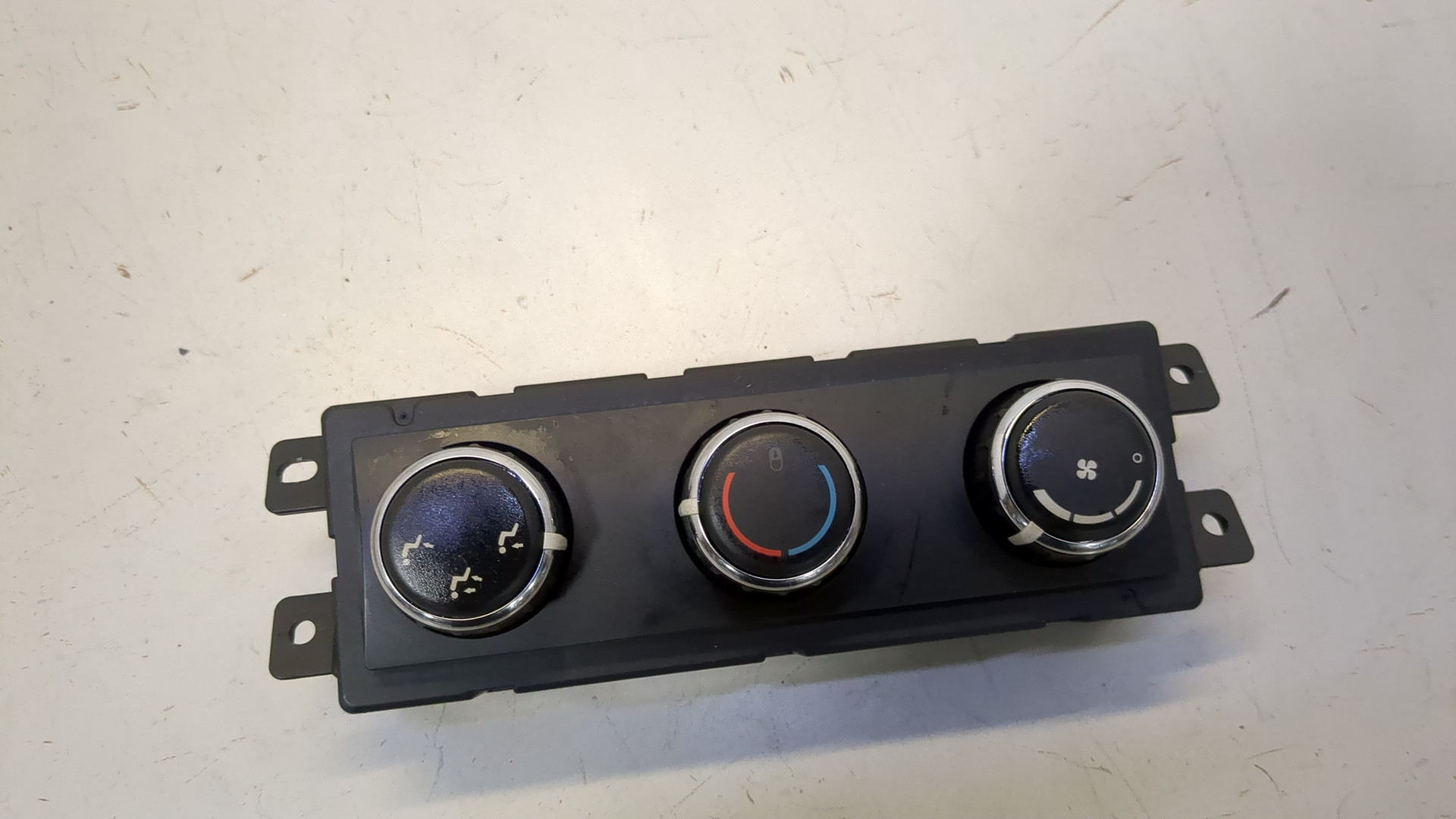 Переключатель отопителя