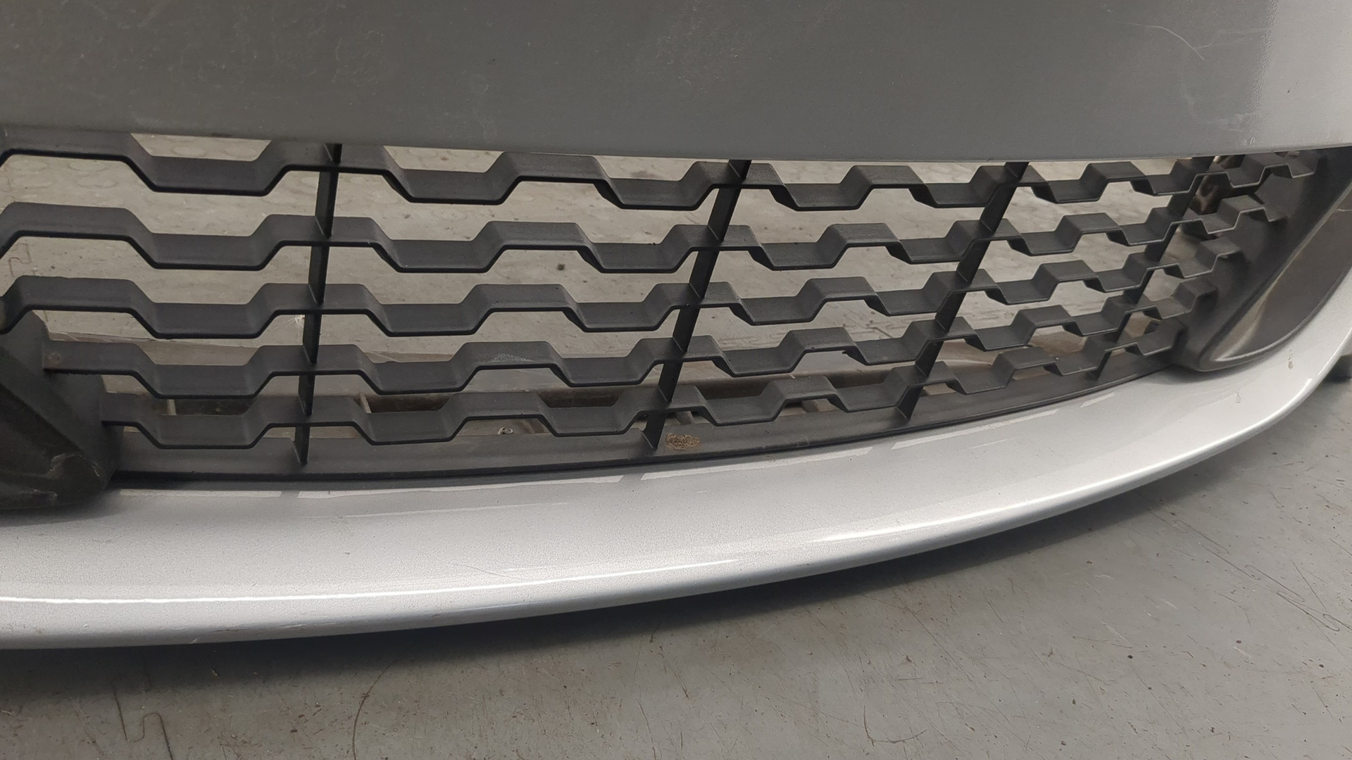 Бампер передний