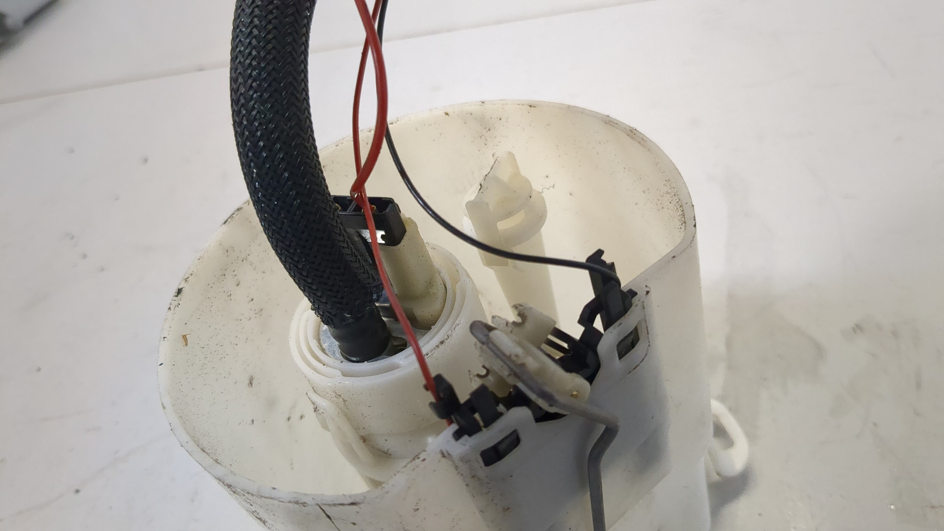 Насос топливный электрический