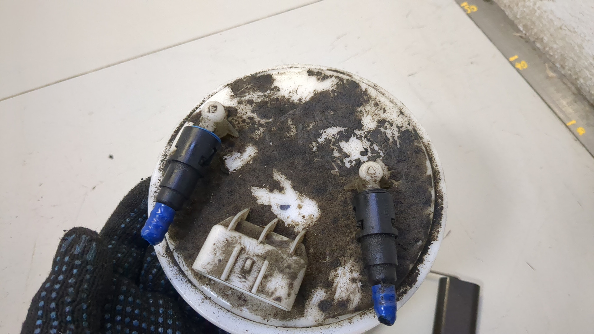 Насос топливный электрический