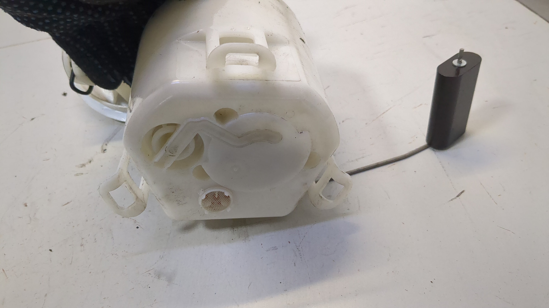 Насос топливный электрический