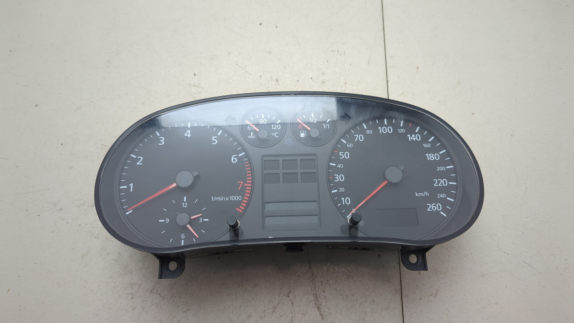 Панель приборов