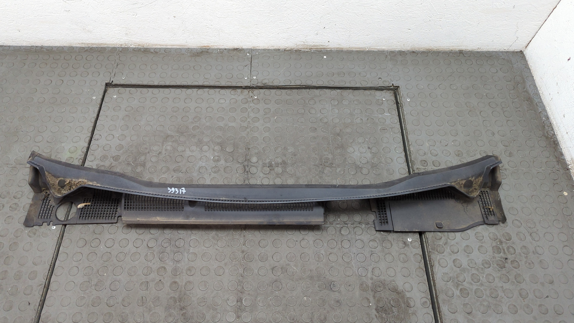 Решетка стеклоочистителей (Жабо)