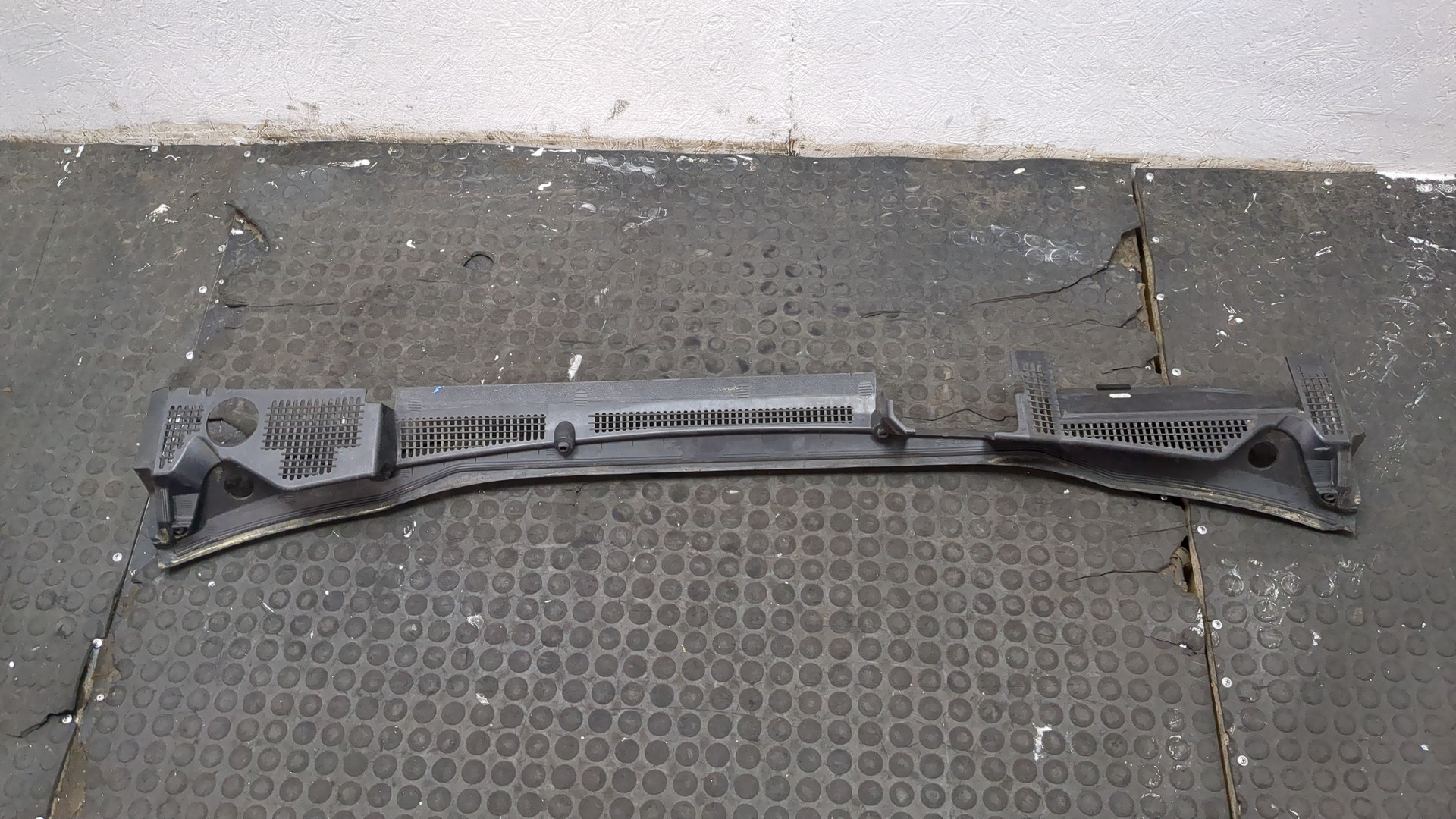 Решетка стеклоочистителей (Жабо)