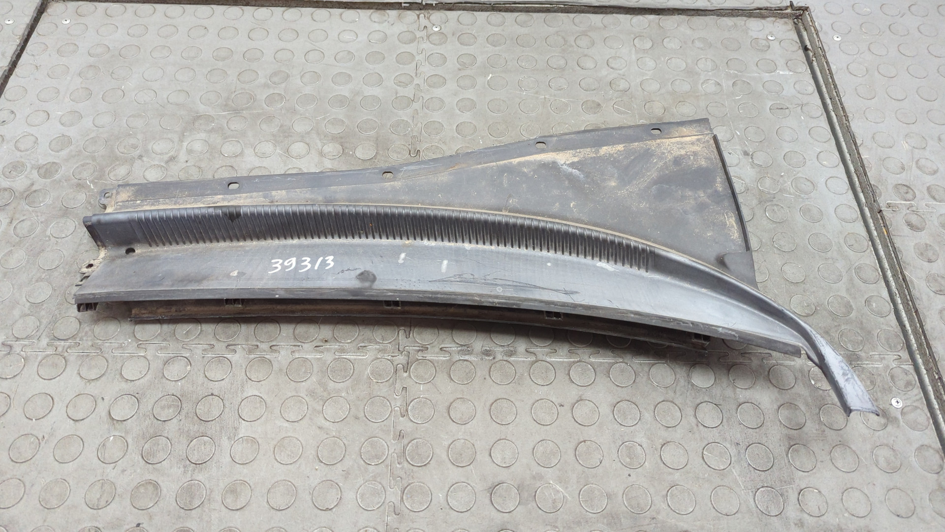 Решетка стеклоочистителей (Жабо)