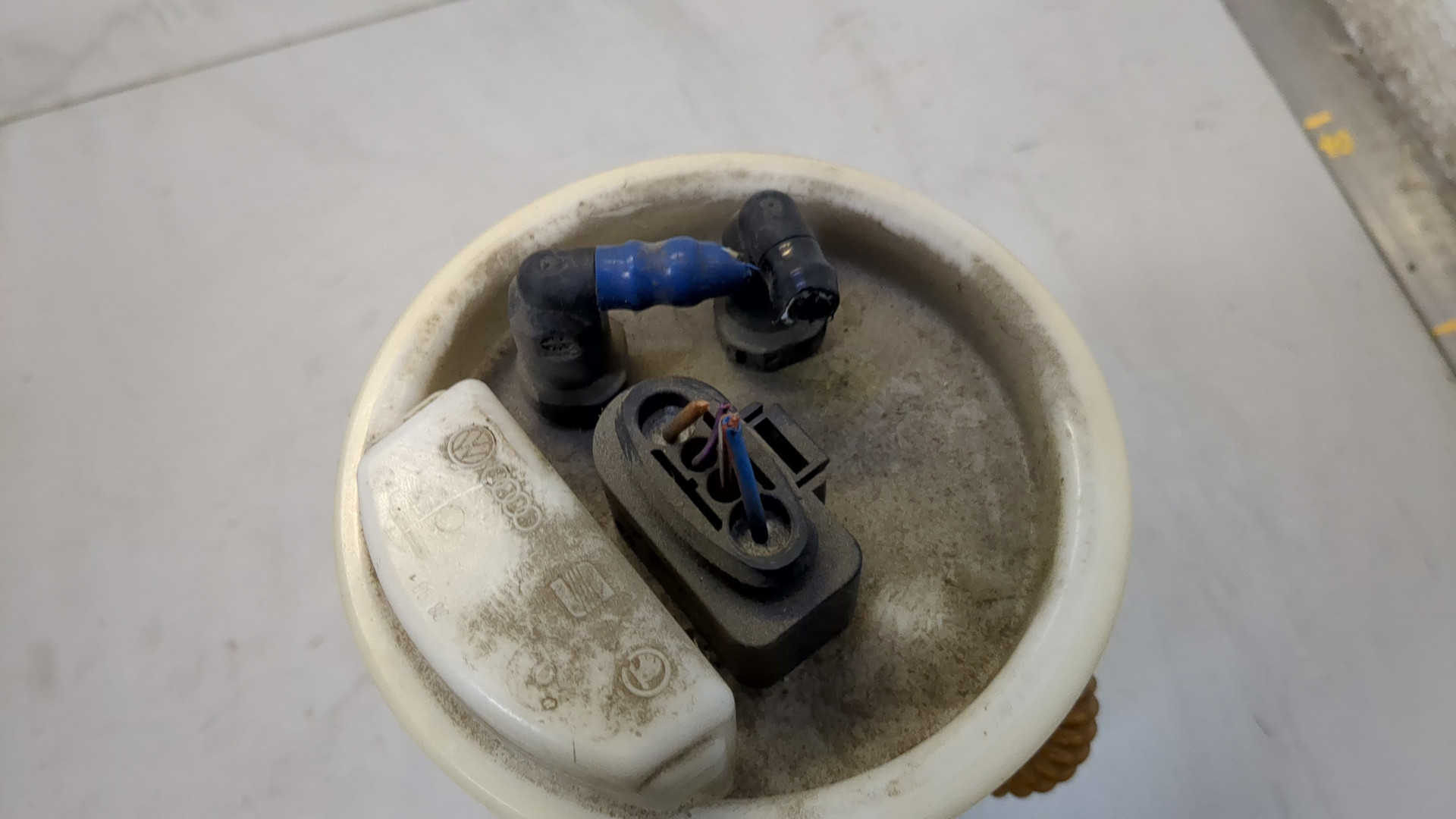 Насос топливный электрический