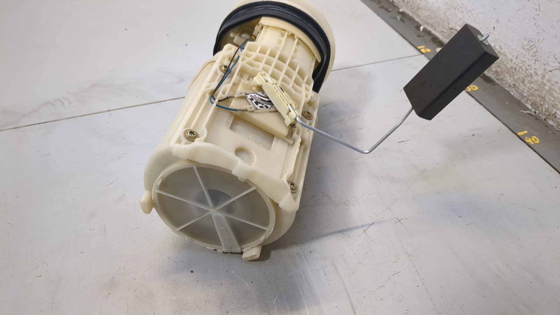 Насос топливный электрический