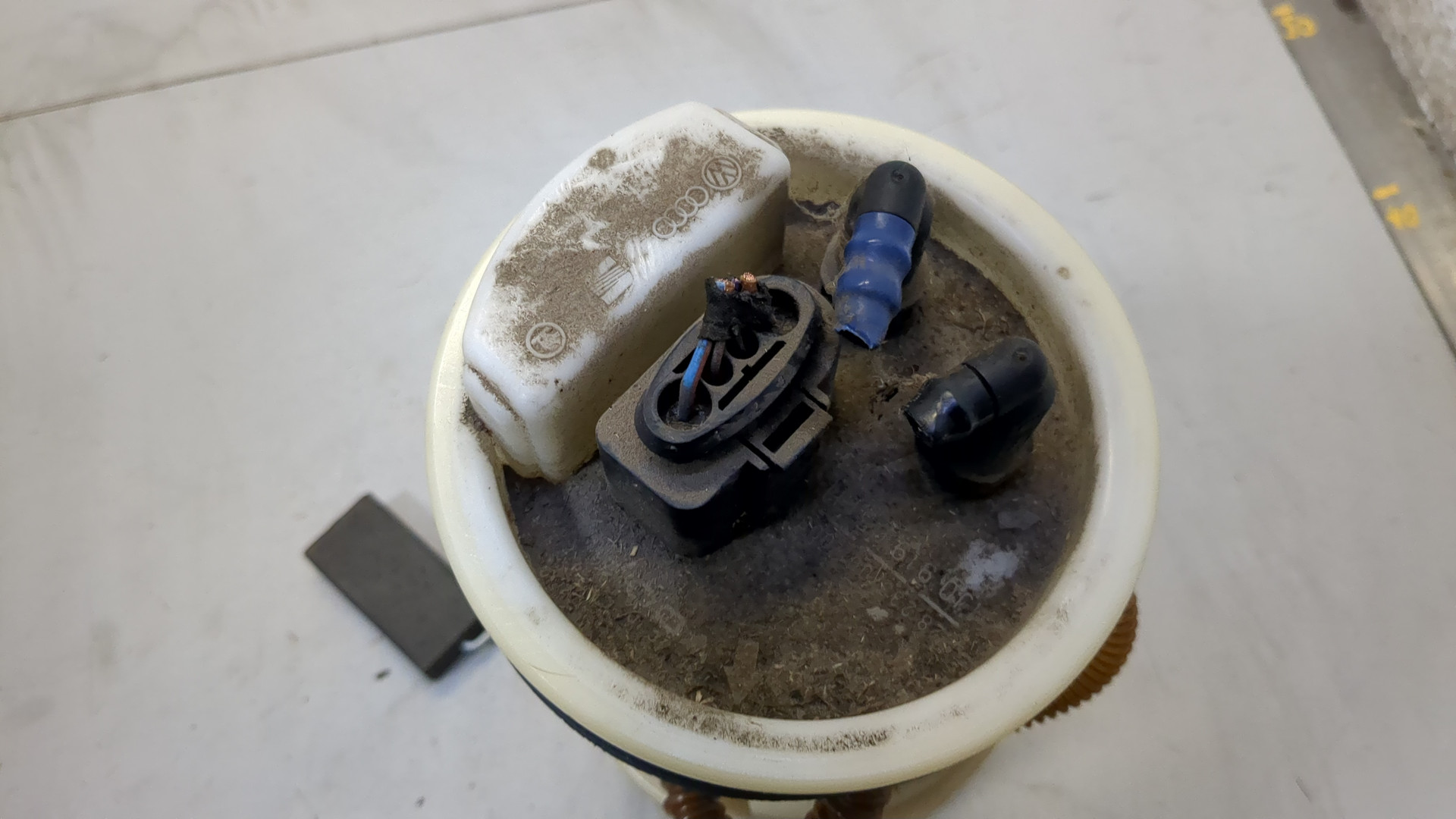 Насос топливный электрический