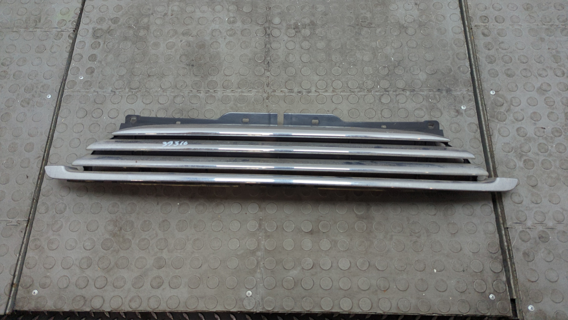 Решетка радиатора