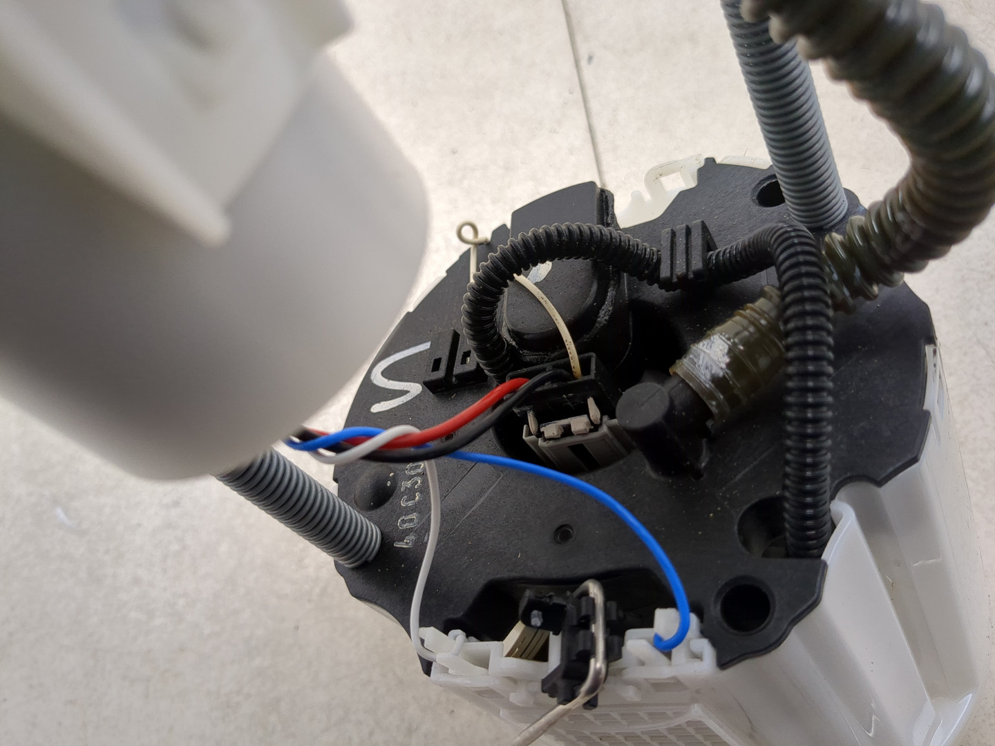 Насос топливный электрический