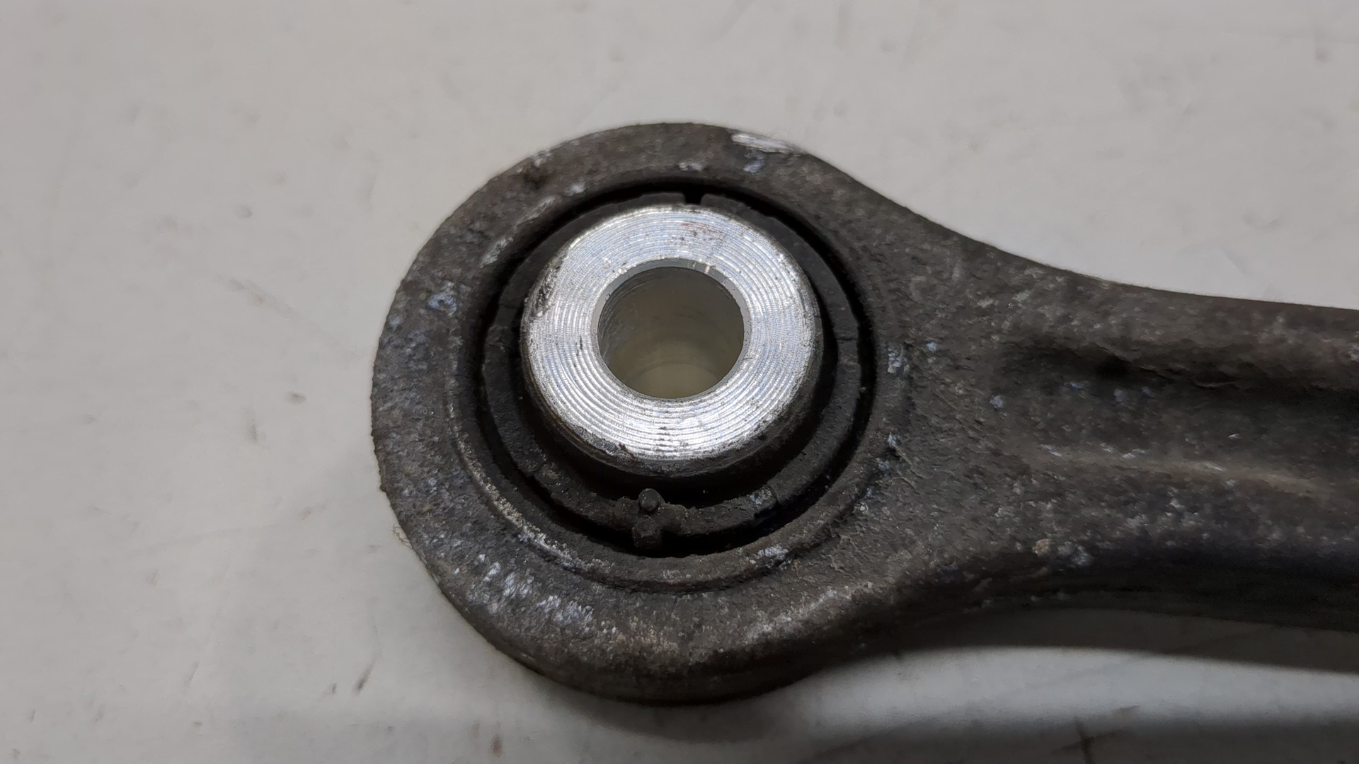 Рычаг задний