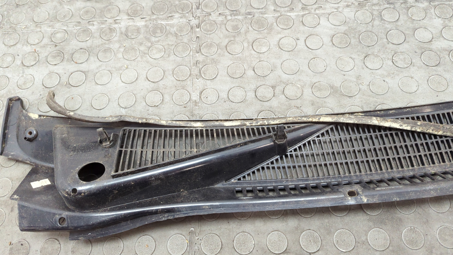 Решетка стеклоочистителей (Жабо)