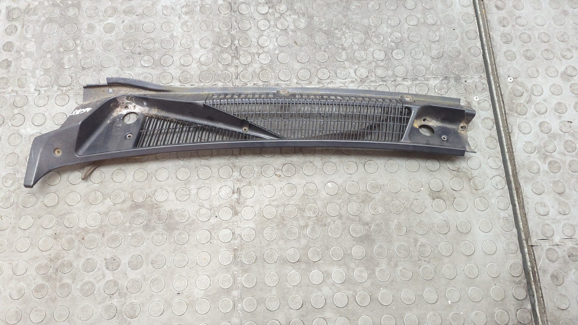 Решетка стеклоочистителей (Жабо)