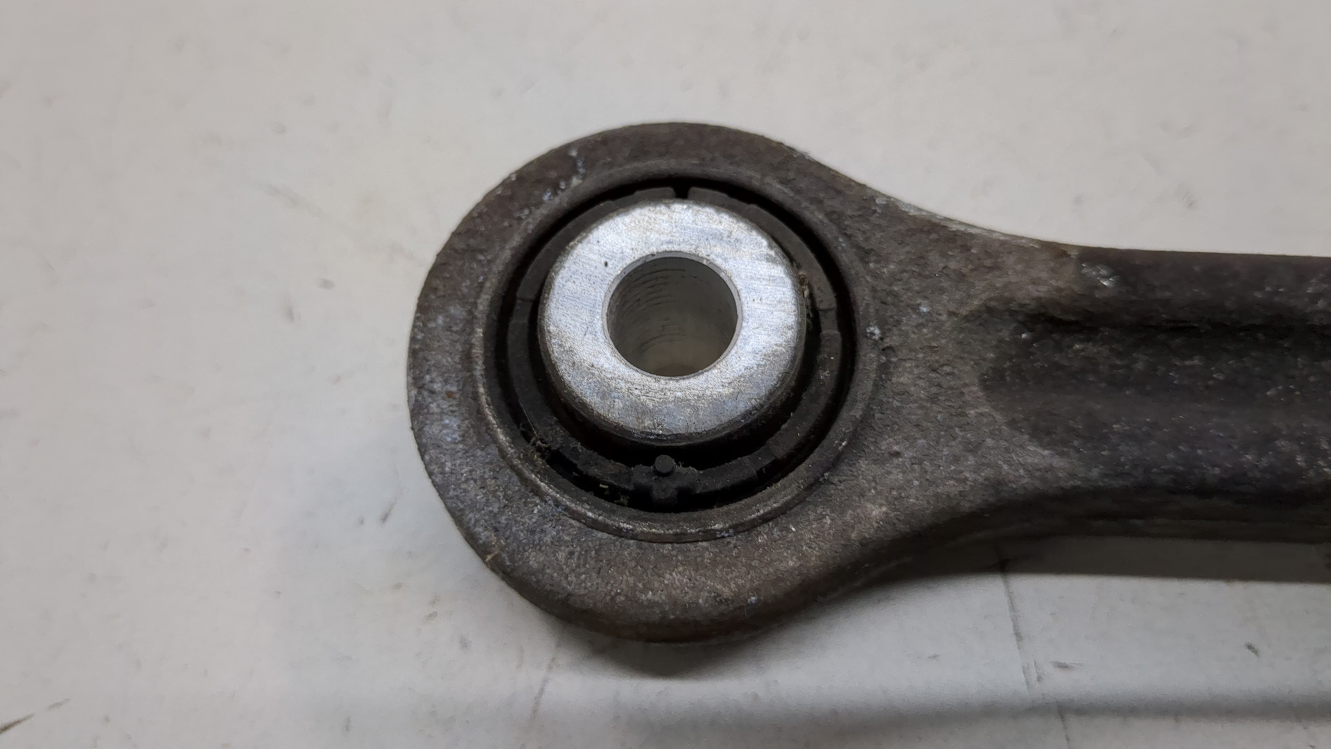 Рычаг задний