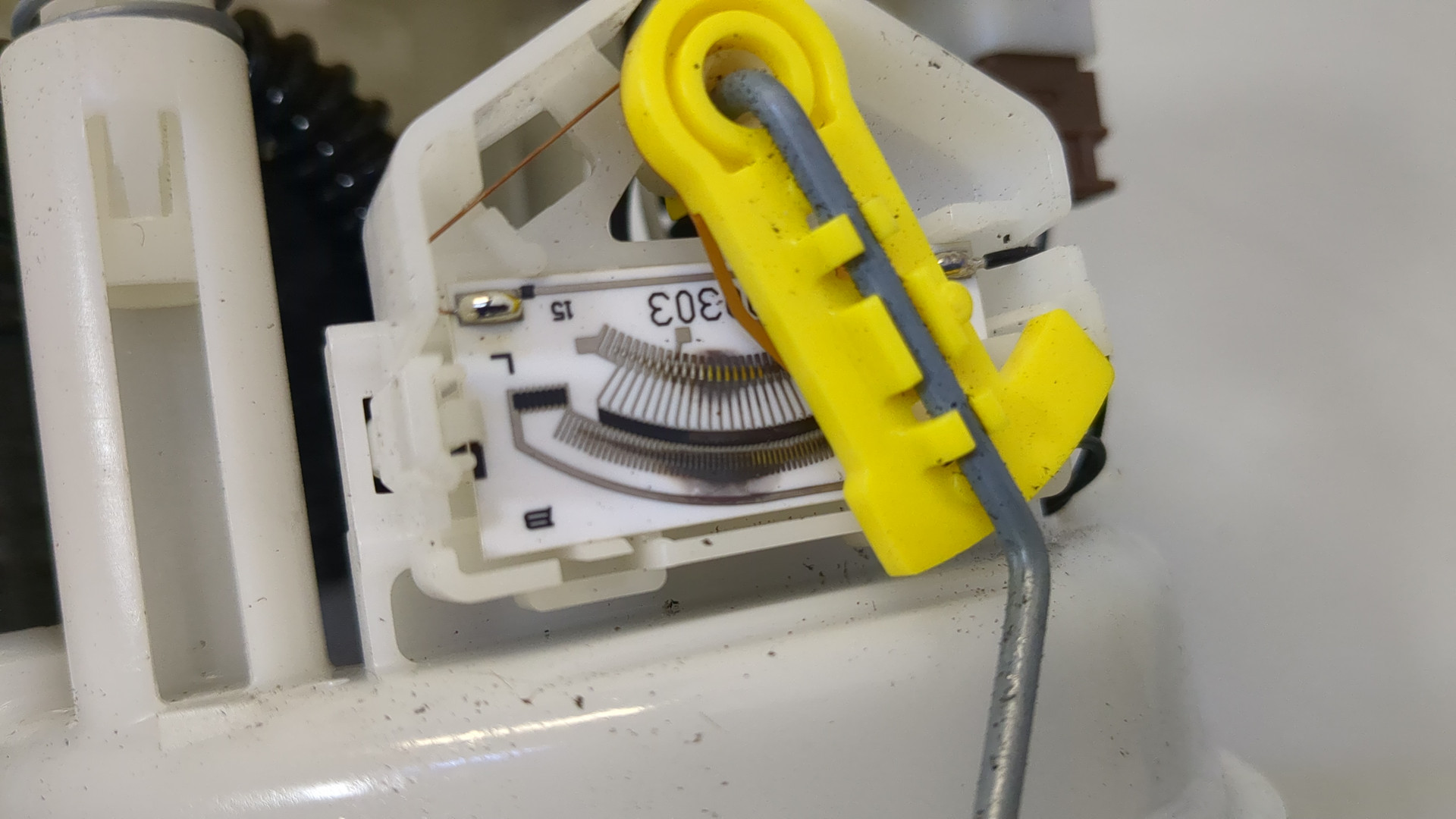 Насос топливный электрический