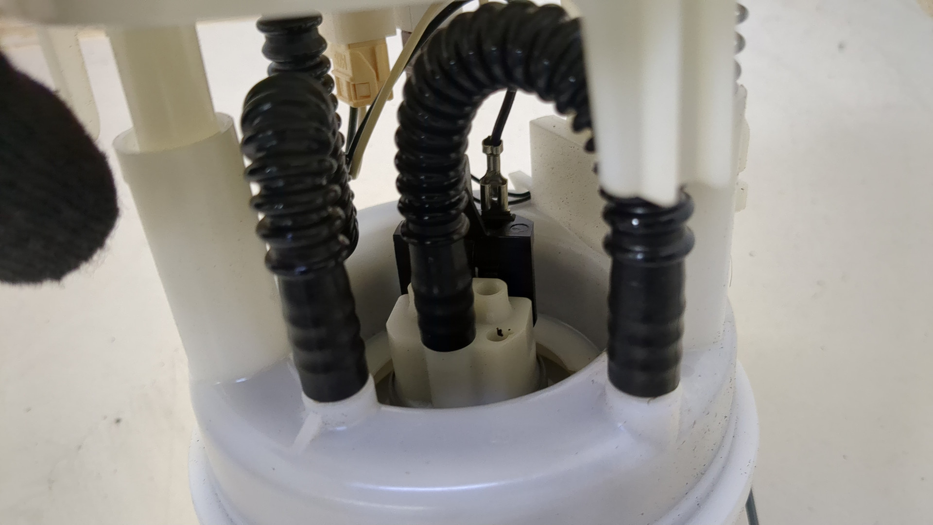 Насос топливный электрический