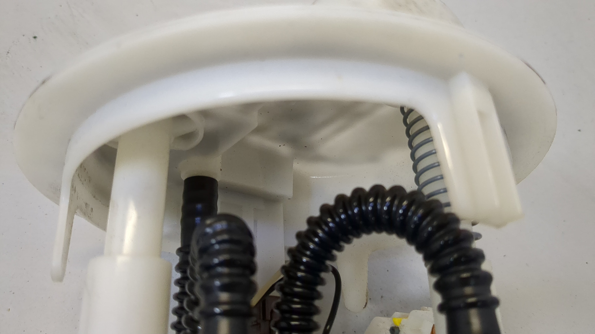 Насос топливный электрический